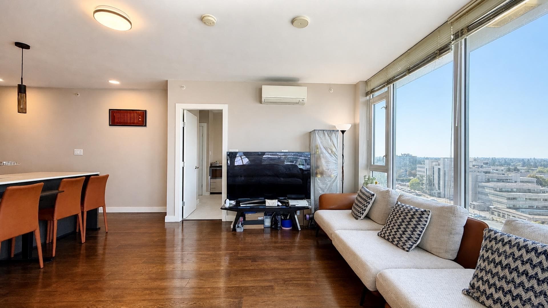 1202 - 6971 Elmbridge Way, Richmond, V7C 0A5 — photo 4