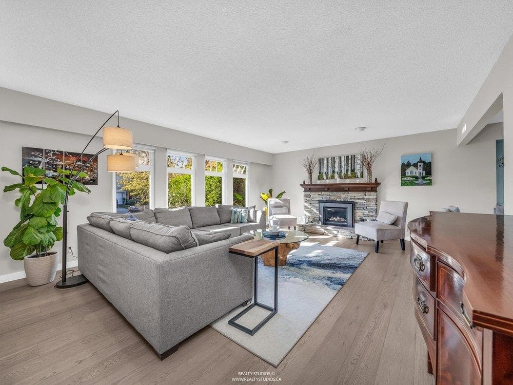 10920 Hogarth Drive, Richmond, V7E 3Z8 — photo 4