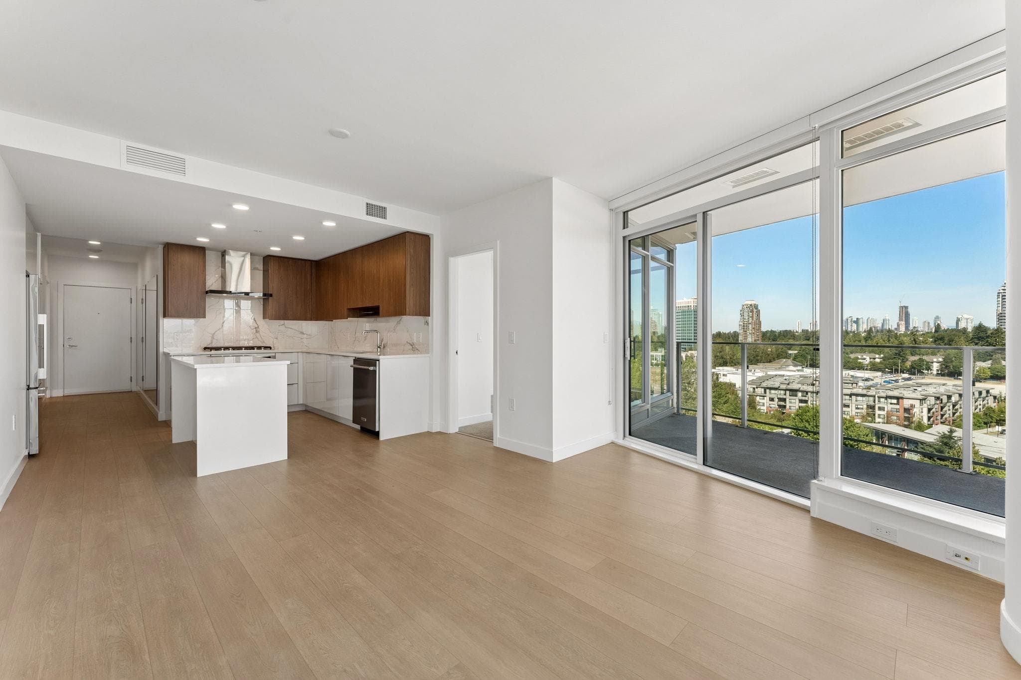 903 - 7683 Park Crescent, Burnaby, V3N 0J4 — photo 5