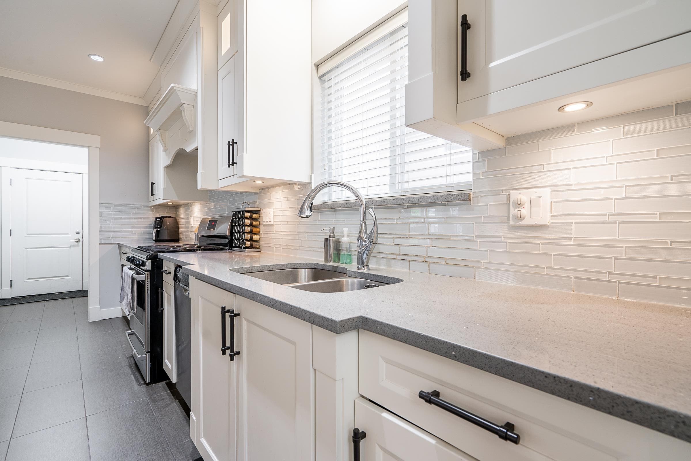 6801 206 Street, Langley, V2Y 1R2 — photo 5