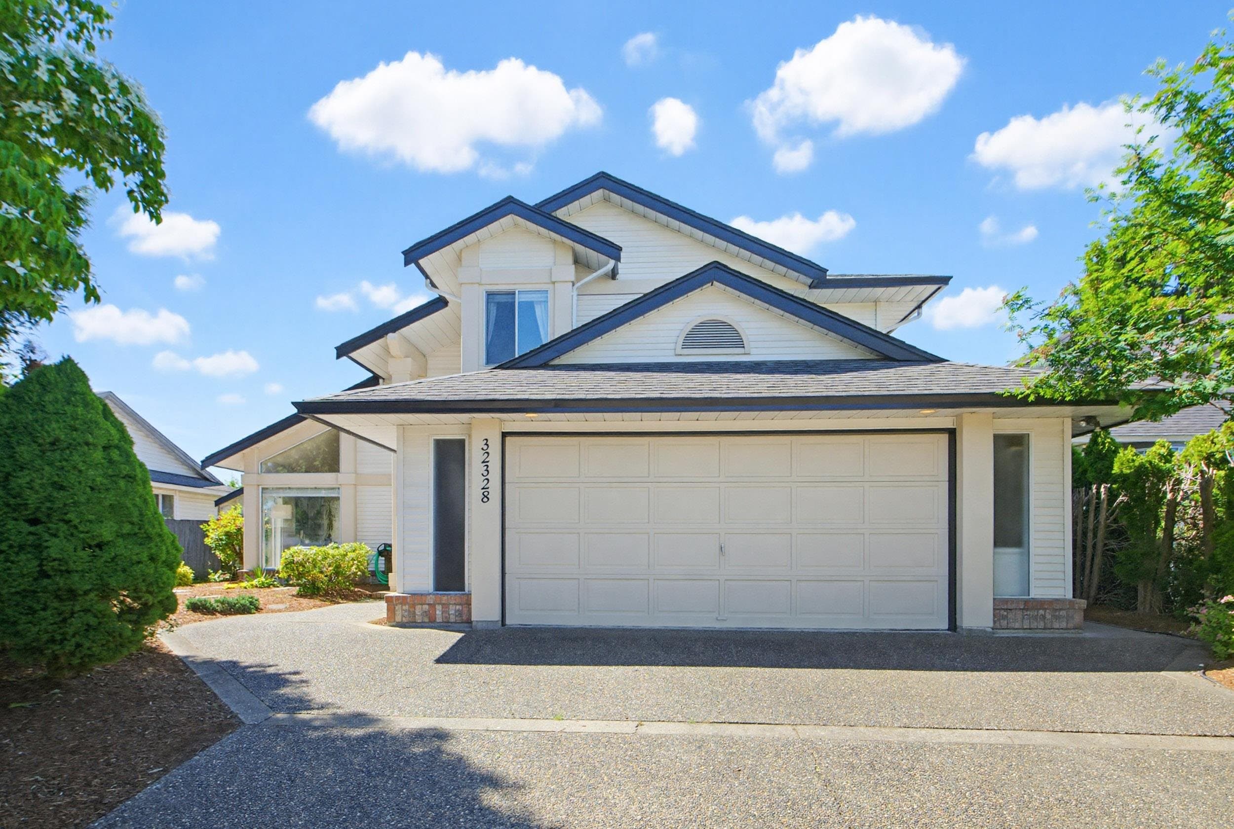 32328 Slocan Drive, Abbotsford, V2T 5C9 — photo 2