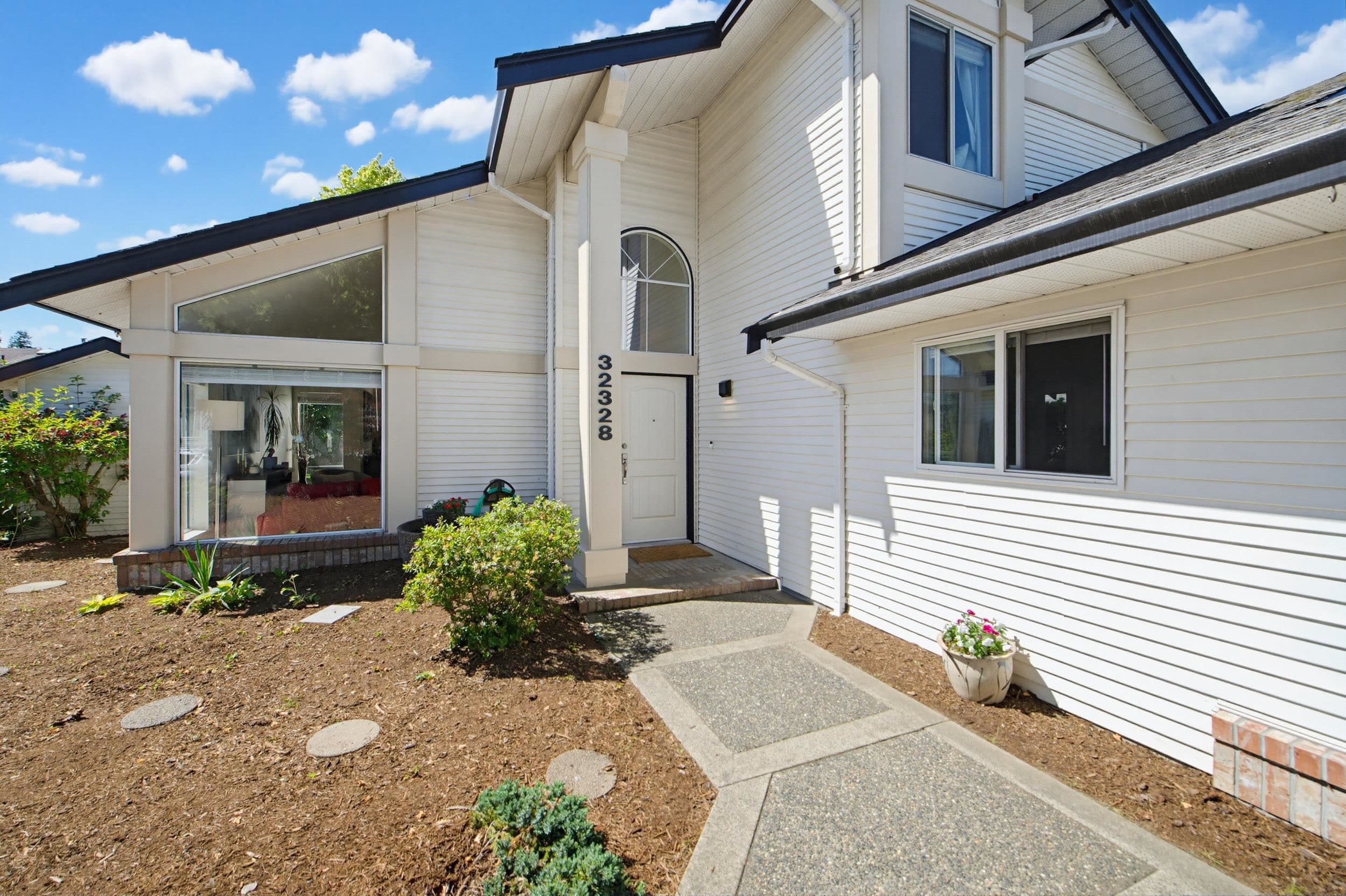 32328 Slocan Drive, Abbotsford, V2T 5C9 — photo 3