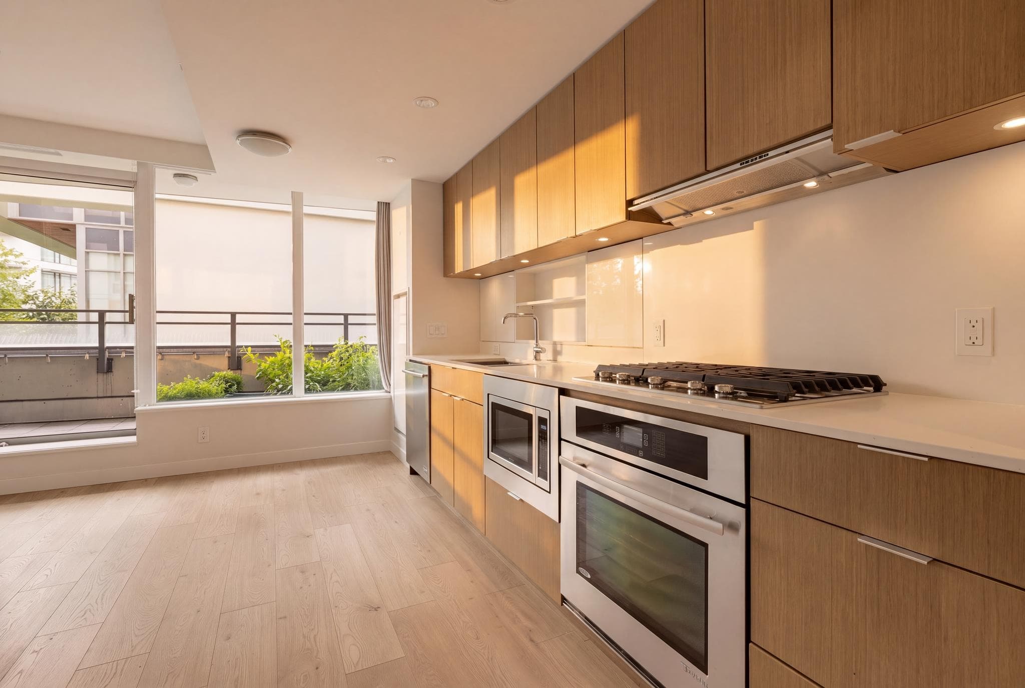 203 - 111 E 1st Avenue, Vancouver, V6A 0E9 — photo 3