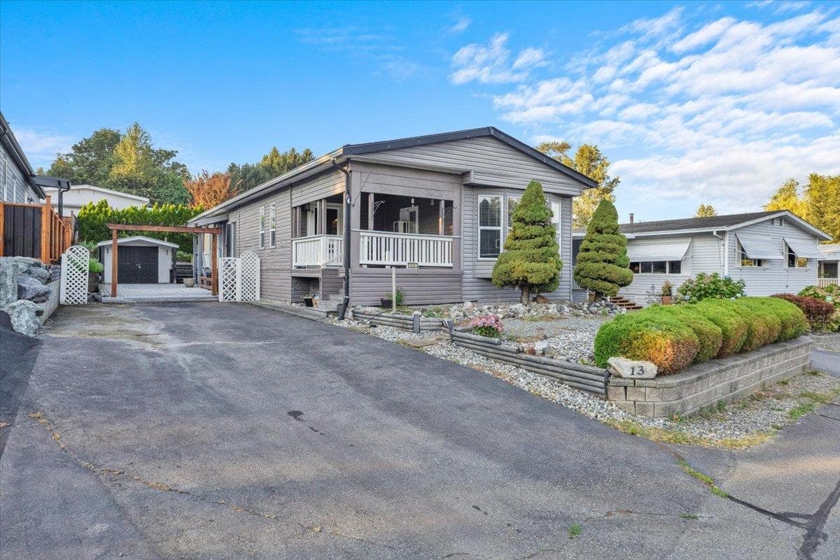 13 - 27111 0 Avenue, Langley, V4W 2S9 — photo 1