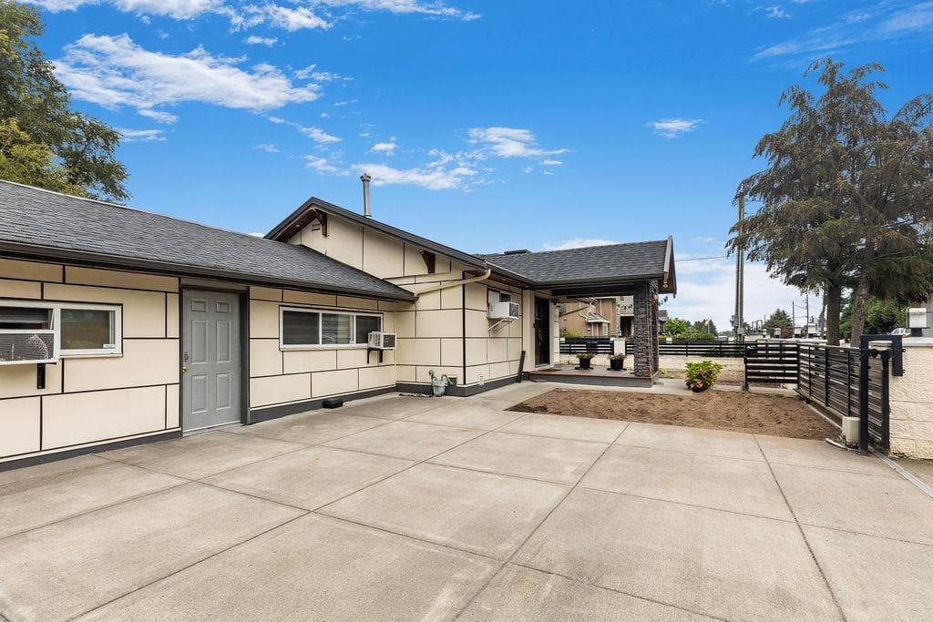 13317 84 Avenue, Surrey, V3W 3H1 — photo 4