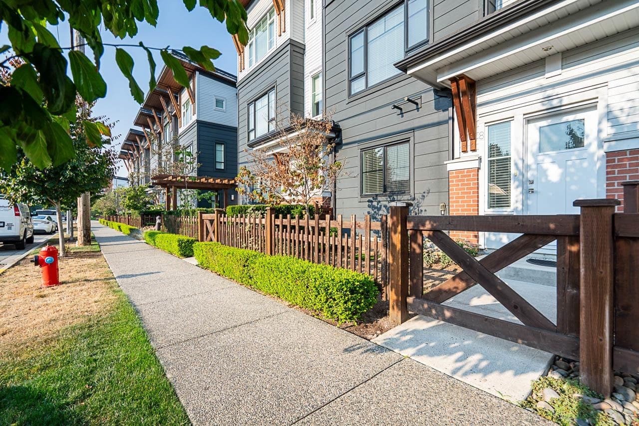8 - 22128 48a Avenue, Langley, V3A 0L6 — photo 2