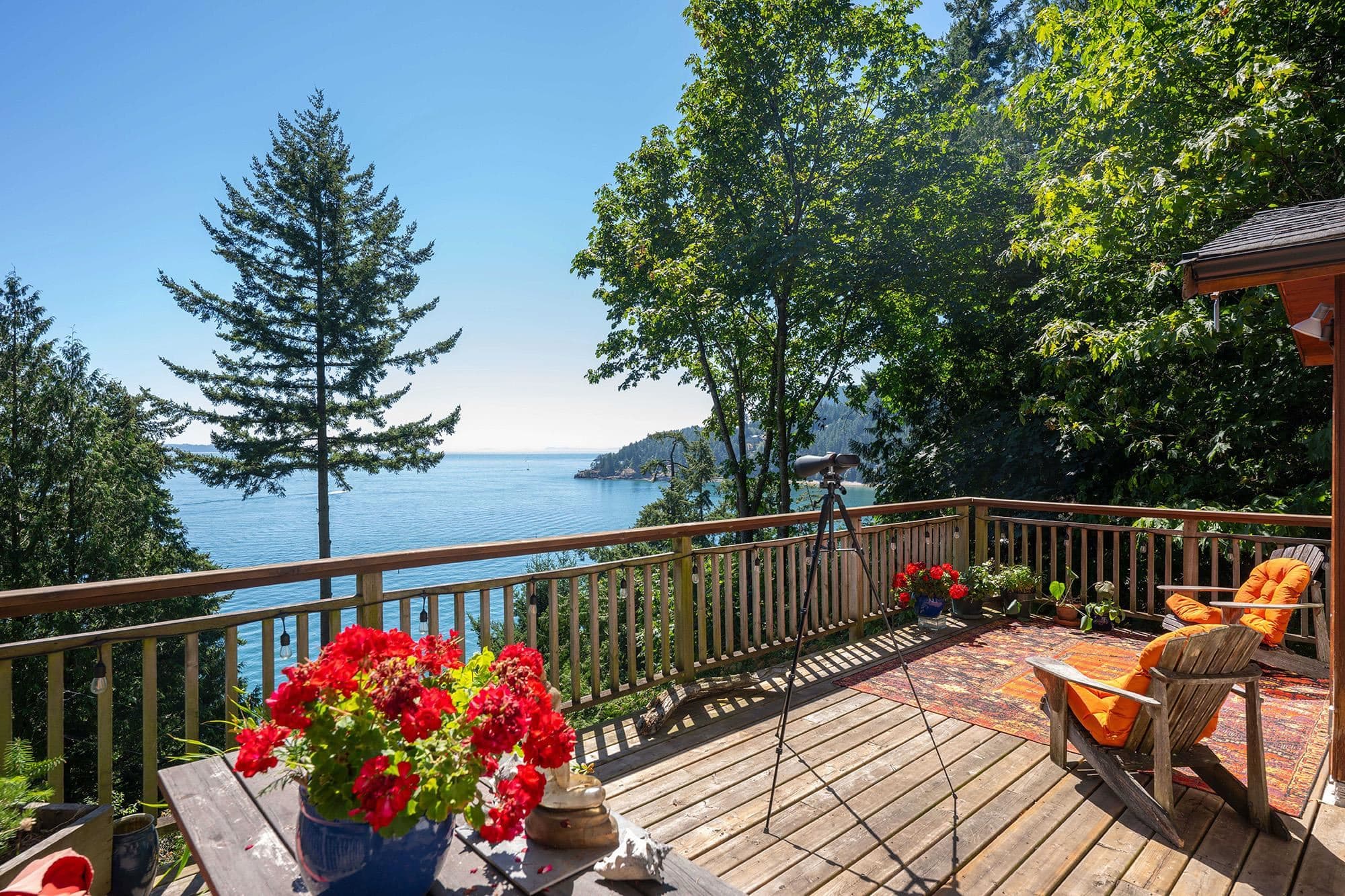 1491 Eagle Cliff Road, Bowen Island, V0N 1G1 — photo 1