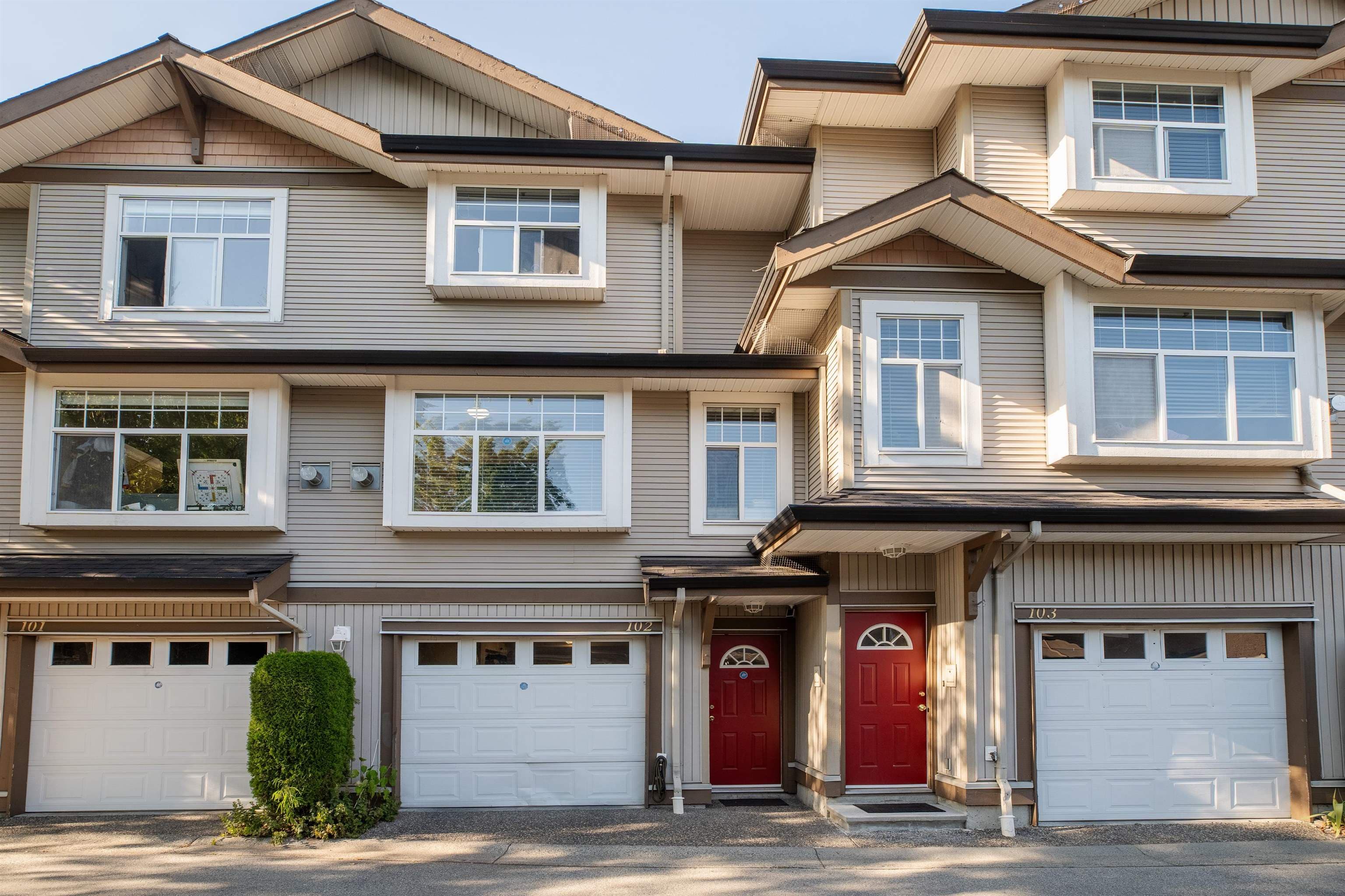 102 - 9580 Prince Charles Boulevard, Surrey, V3V 1S6 — photo 3