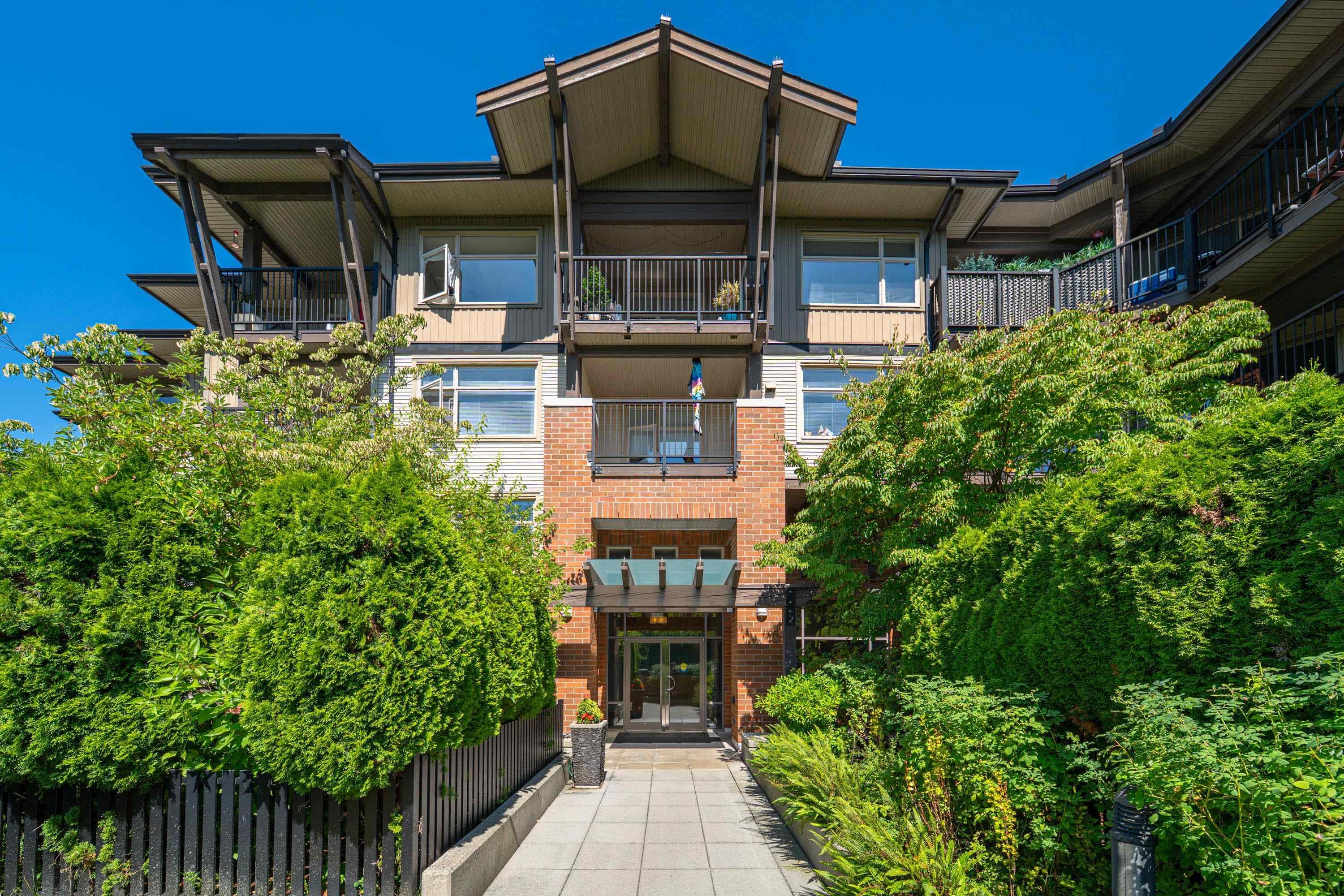 211 - 400 Klahanie Drive, Port Moody, V3H 5K9 — photo 3