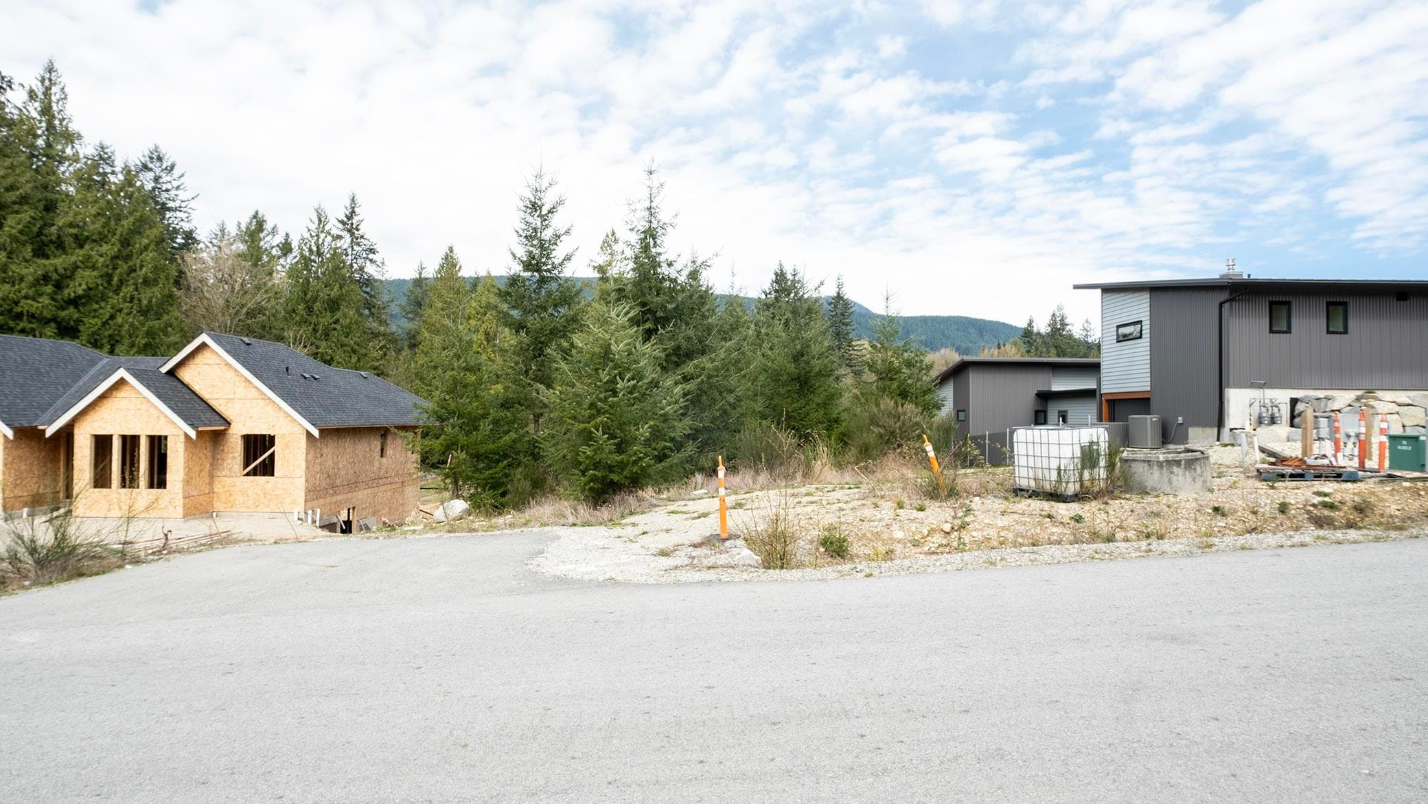 1221 Castle Road, Gibsons, V0N 1V5 — photo 3