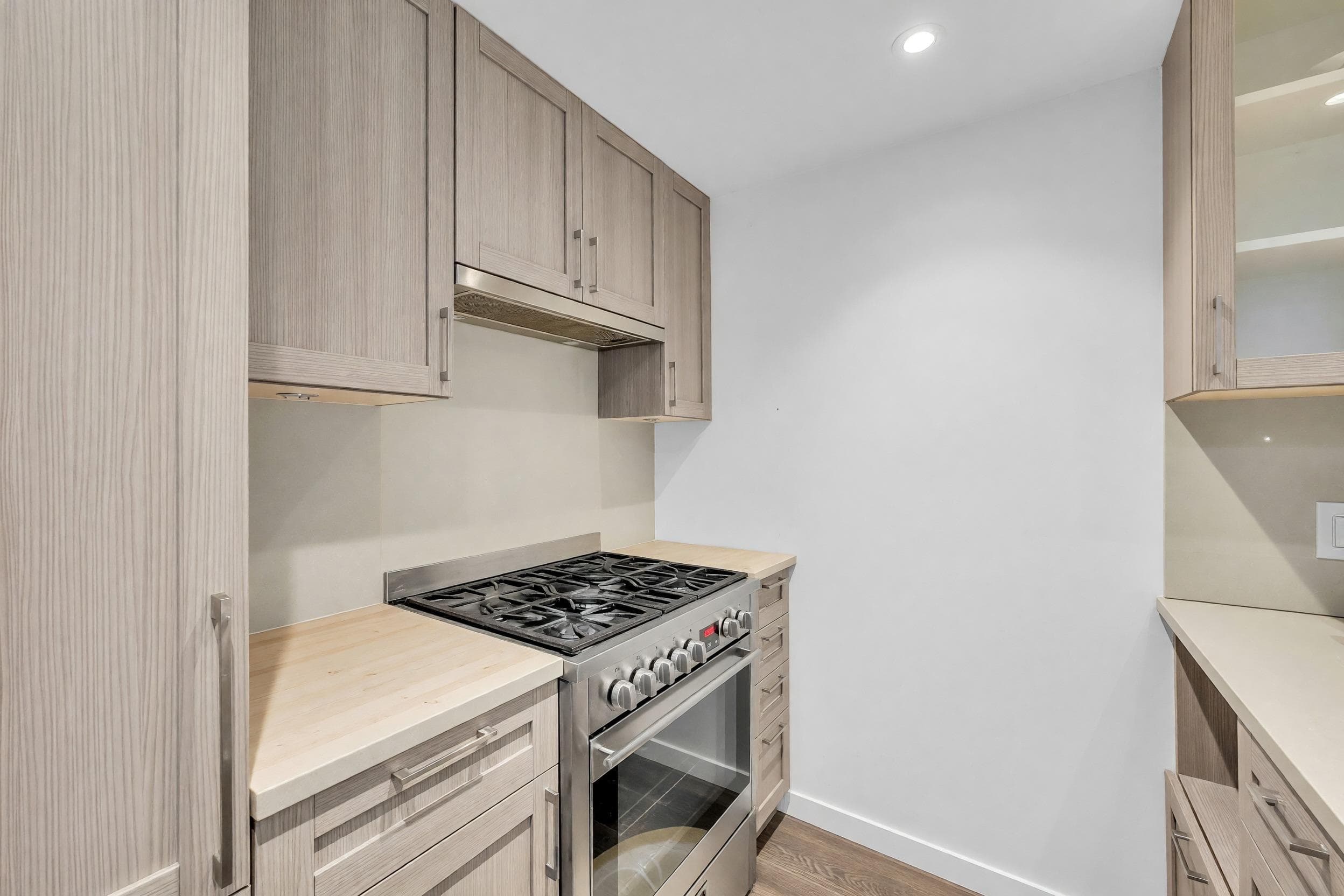504 - 5598 Ormidale Street, Vancouver, V5R 0E5 — photo 4