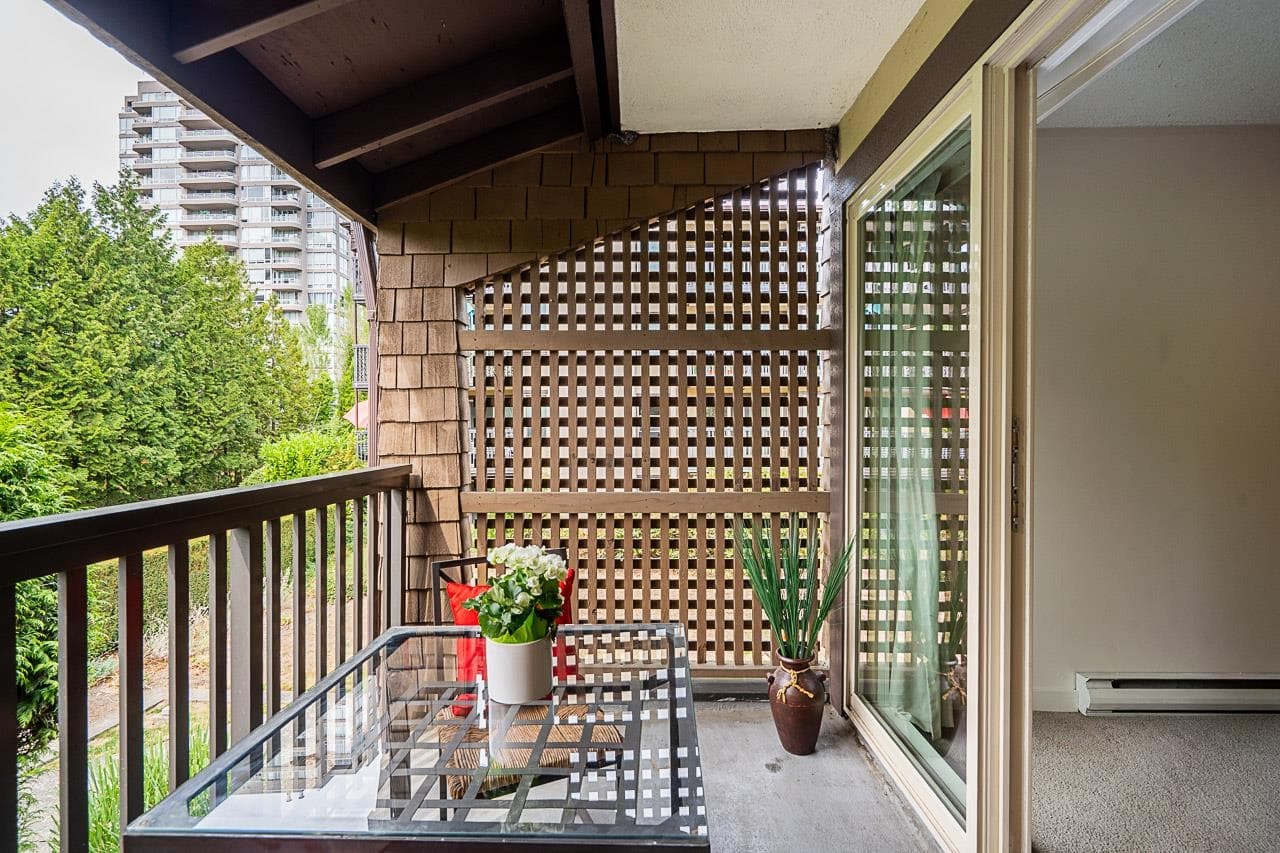 506 - 9857 Manchester Drive, Burnaby, V3N 4P5 — photo 2