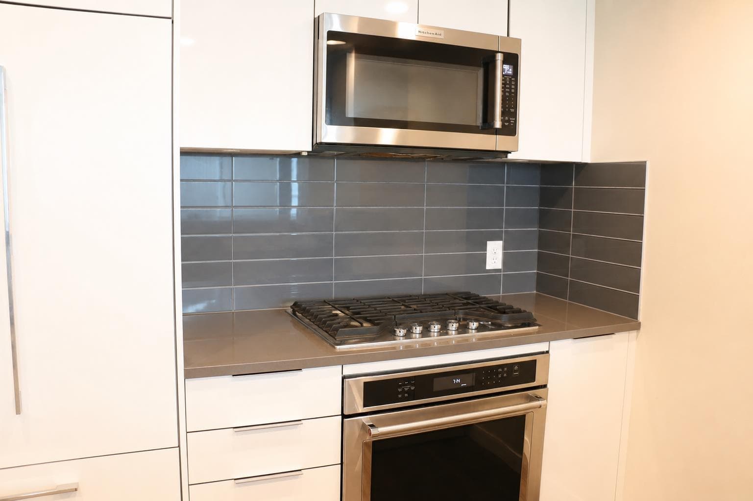 1902 - 3096 Windsor Gate, Coquitlam, V3B 0P4 — photo 5