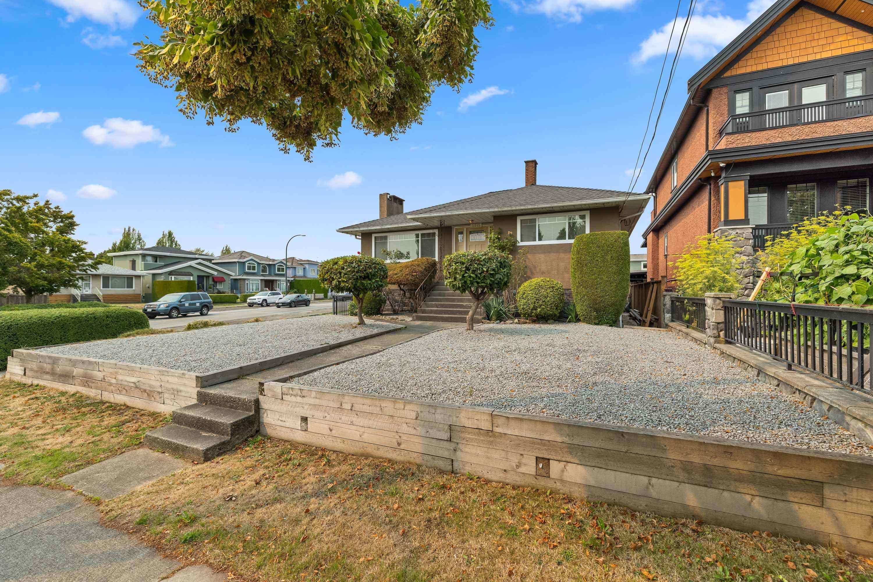 2515 E 45th Avenue, Vancouver, V5R 3B9 — photo 2