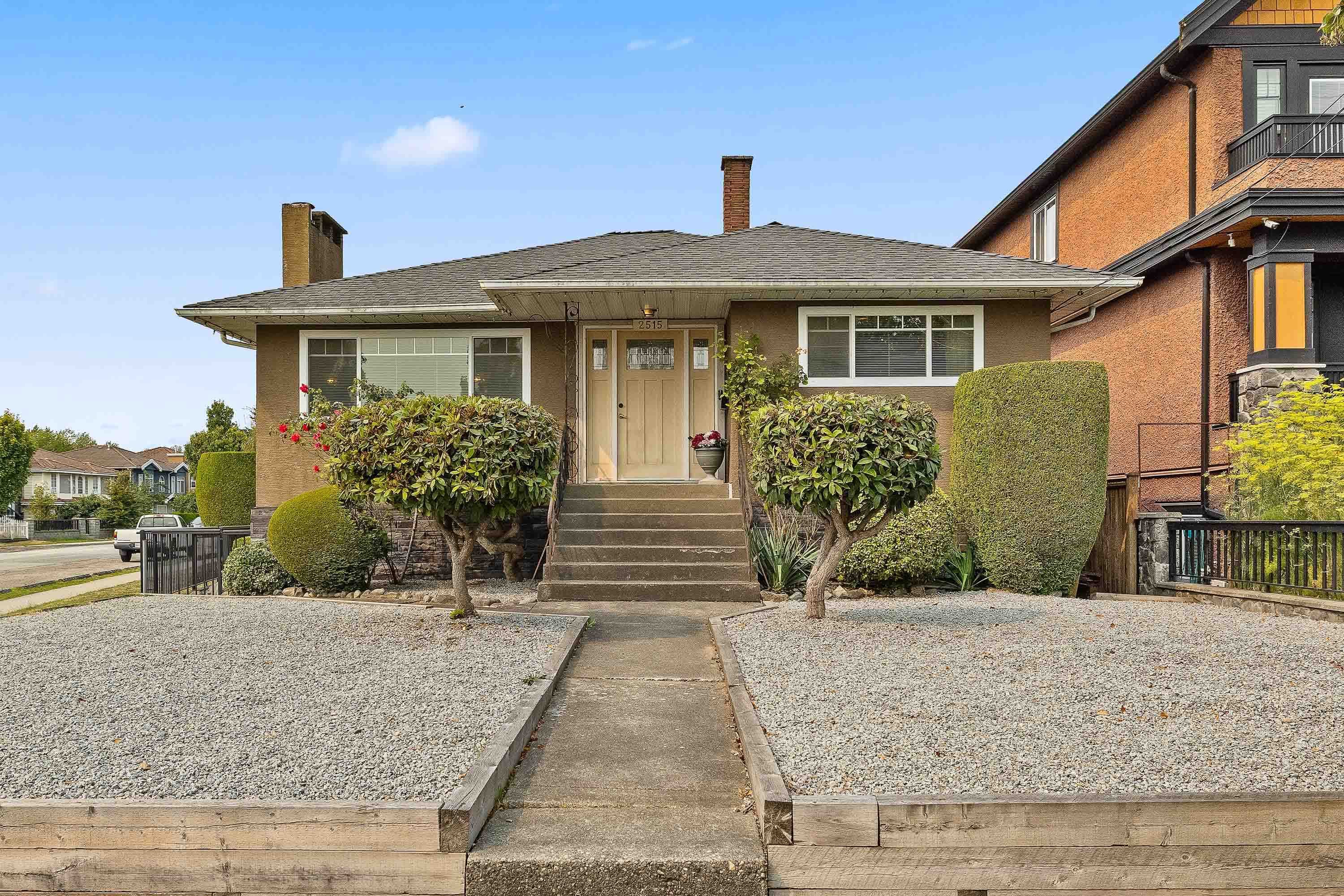 2515 E 45th Avenue, Vancouver, V5R 3B9 — photo 1