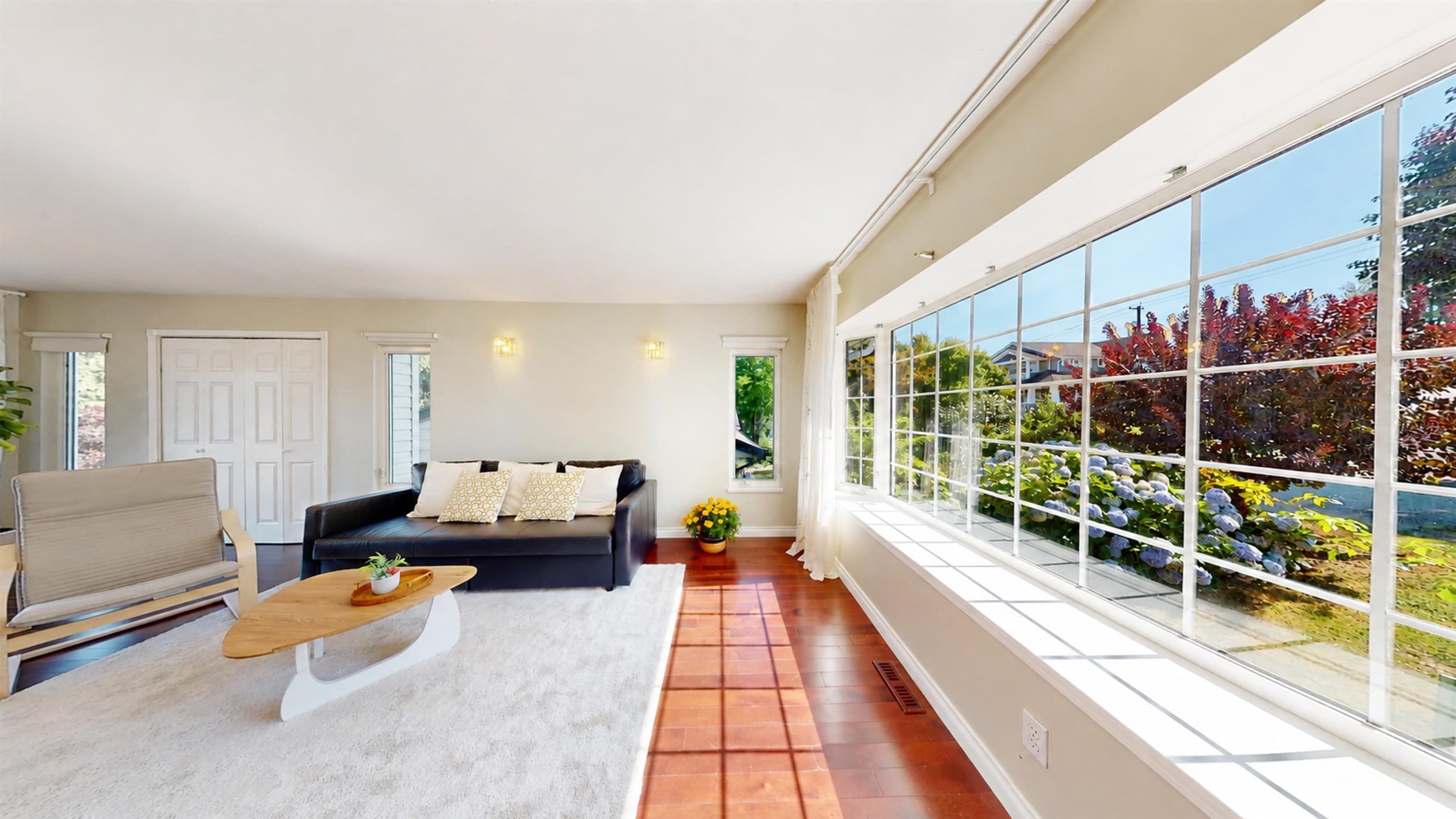 823 Burnaby Street, New Westminster, V3L 4V8 — photo 3