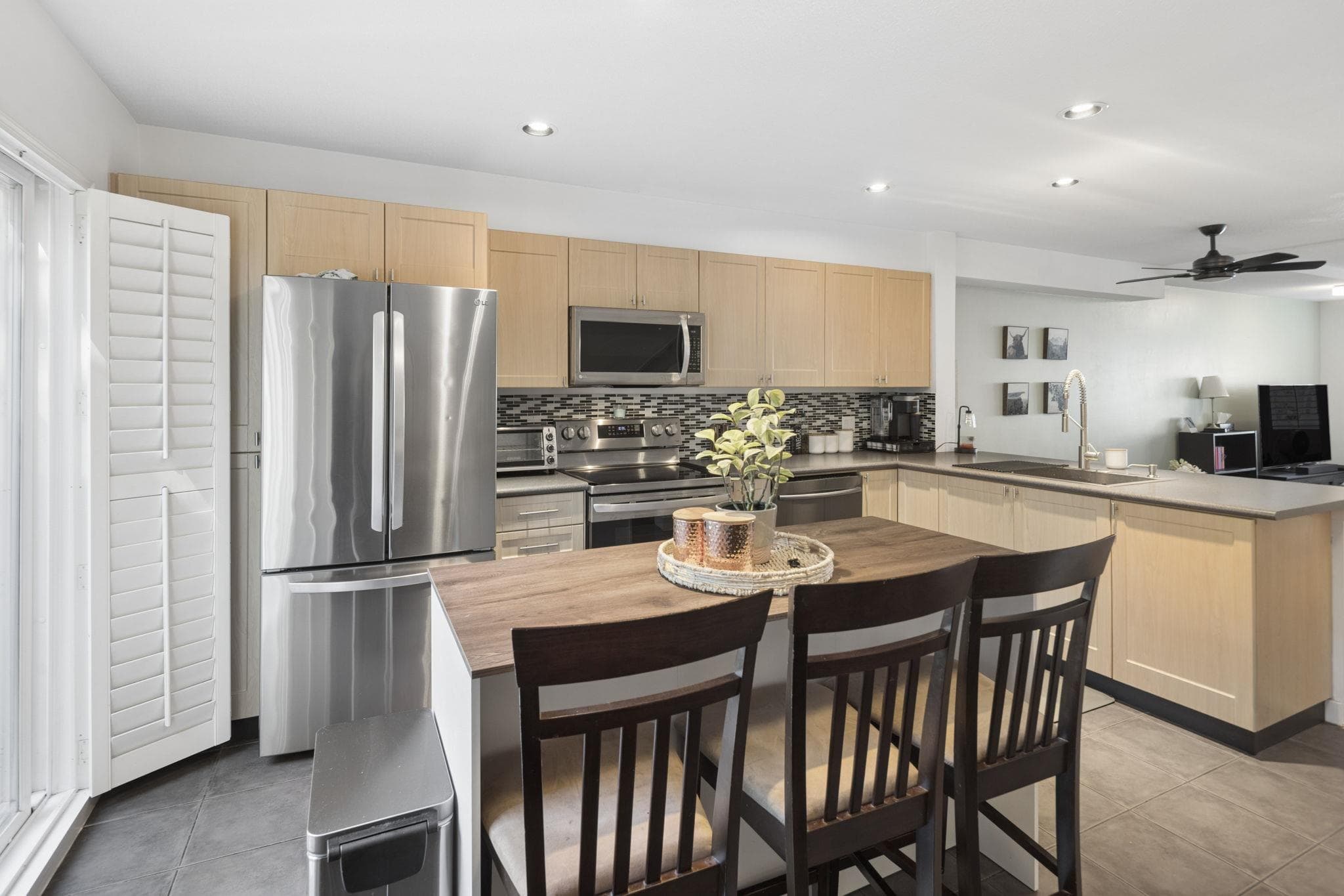 37 - 15168 36 Avenue, Surrey, V3Z 0Z6 — photo 4