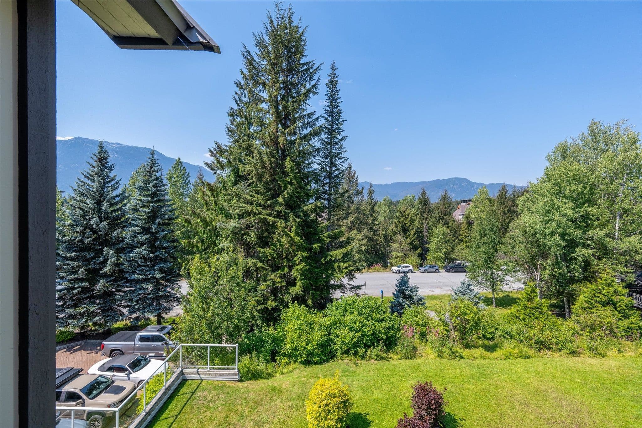 302 - 4749 Spearhead Drive, Whistler, V8E 1E9 — photo 4