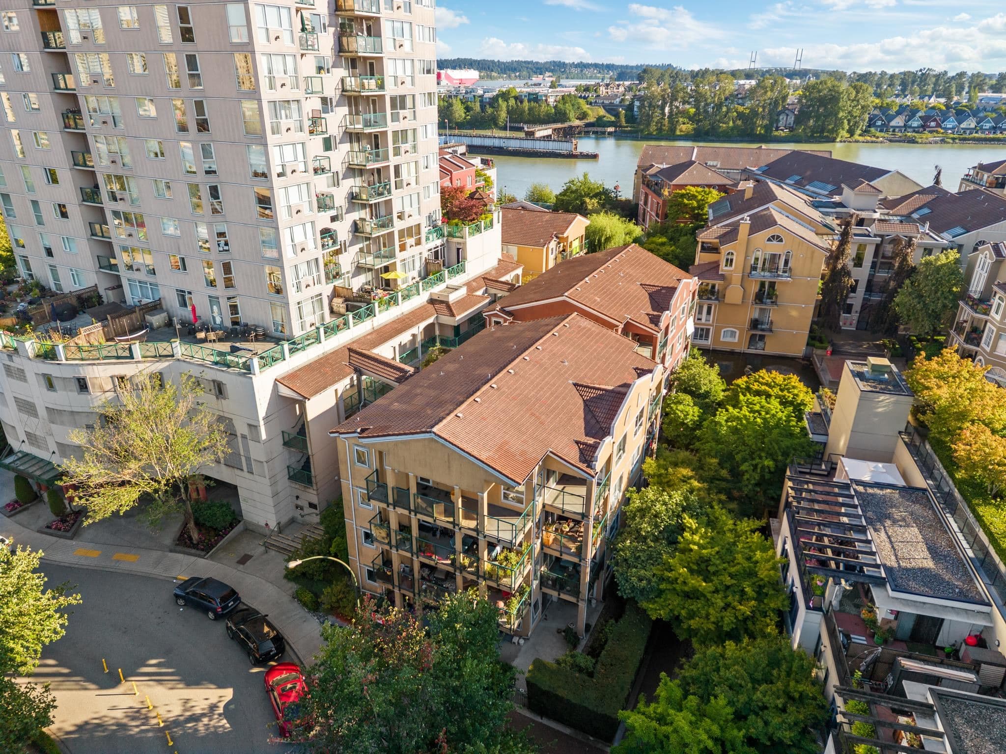 302 - 12 Laguna Court, New Westminster