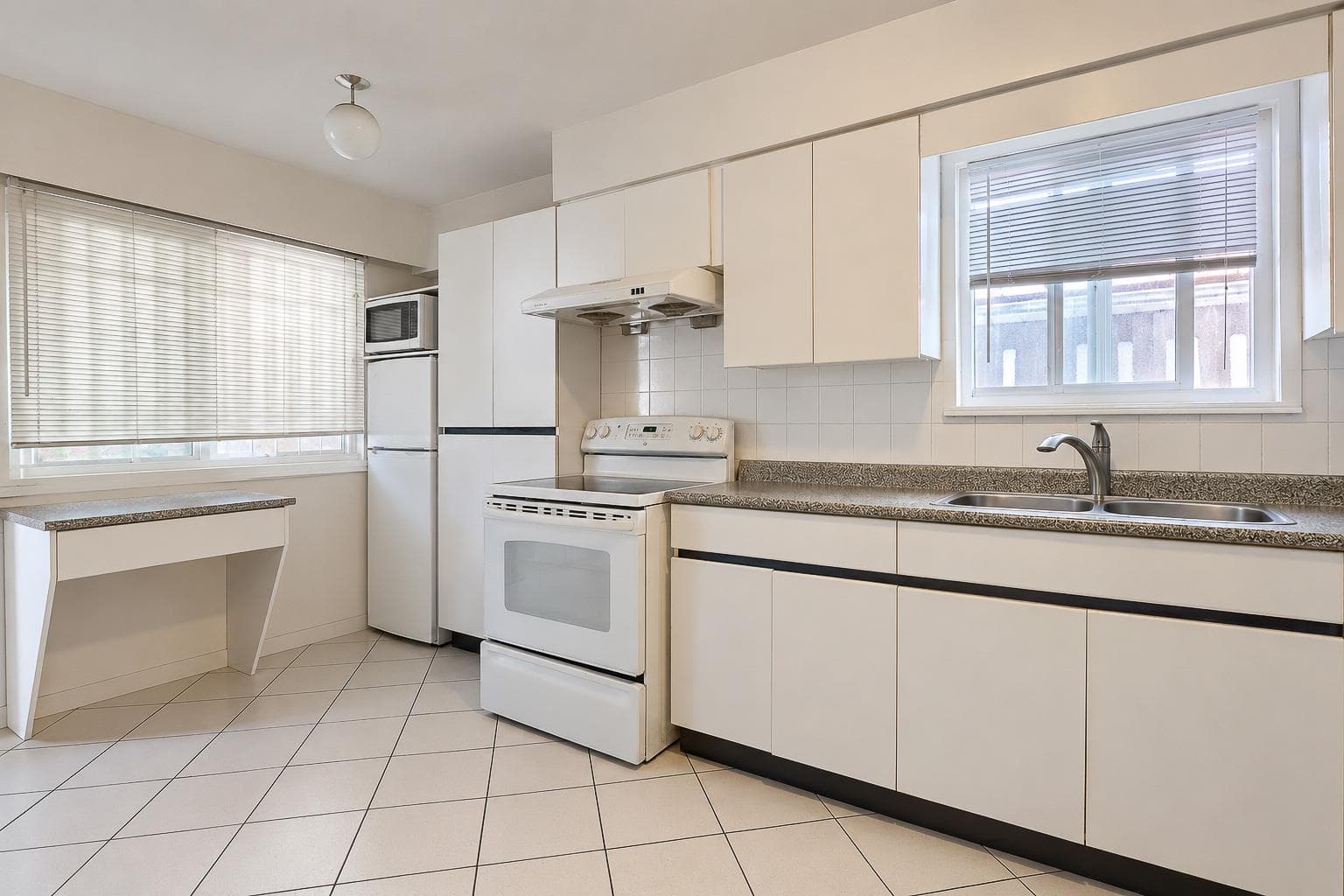 1743 E 49th Avenue, Vancouver, V5P 1T1 — photo 2
