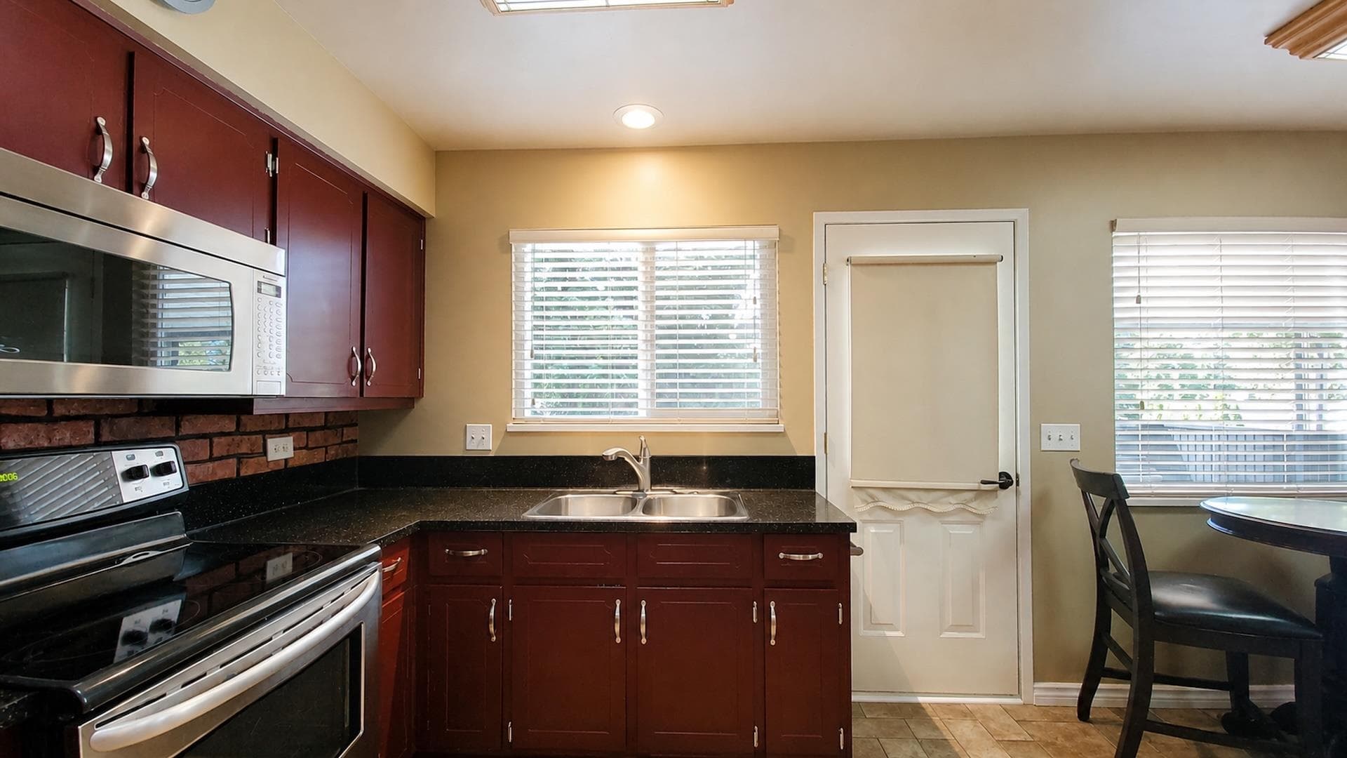 1798 Heather Avenue, Port Coquitlam, V3B 2L1 — photo 5