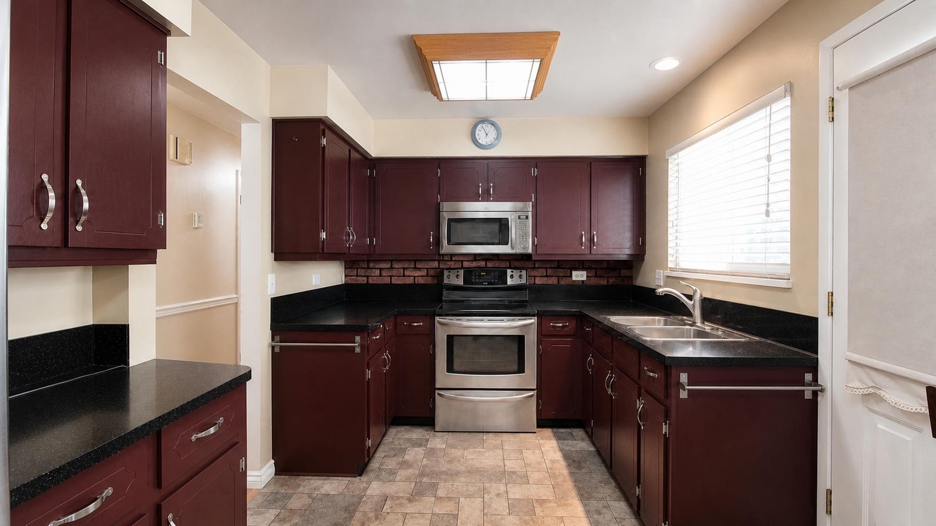 1798 Heather Avenue, Port Coquitlam, V3B 2L1 — photo 4