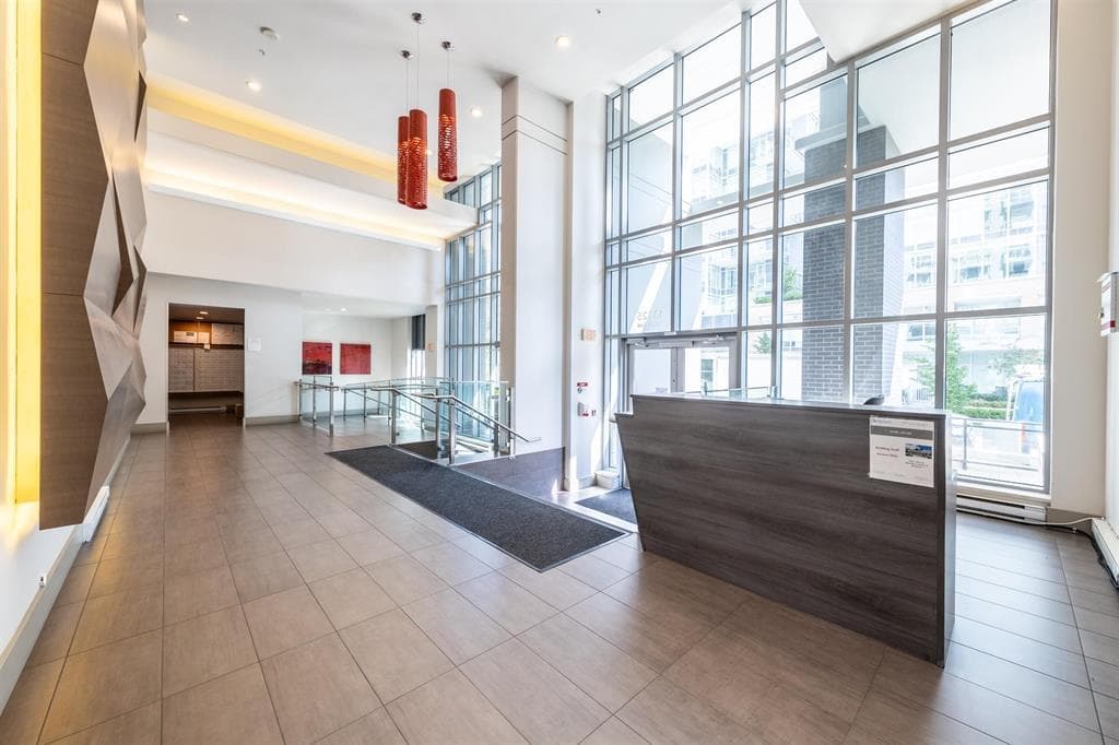711 - 13325 102a Avenue, Surrey, V3T 0J5 — photo 4