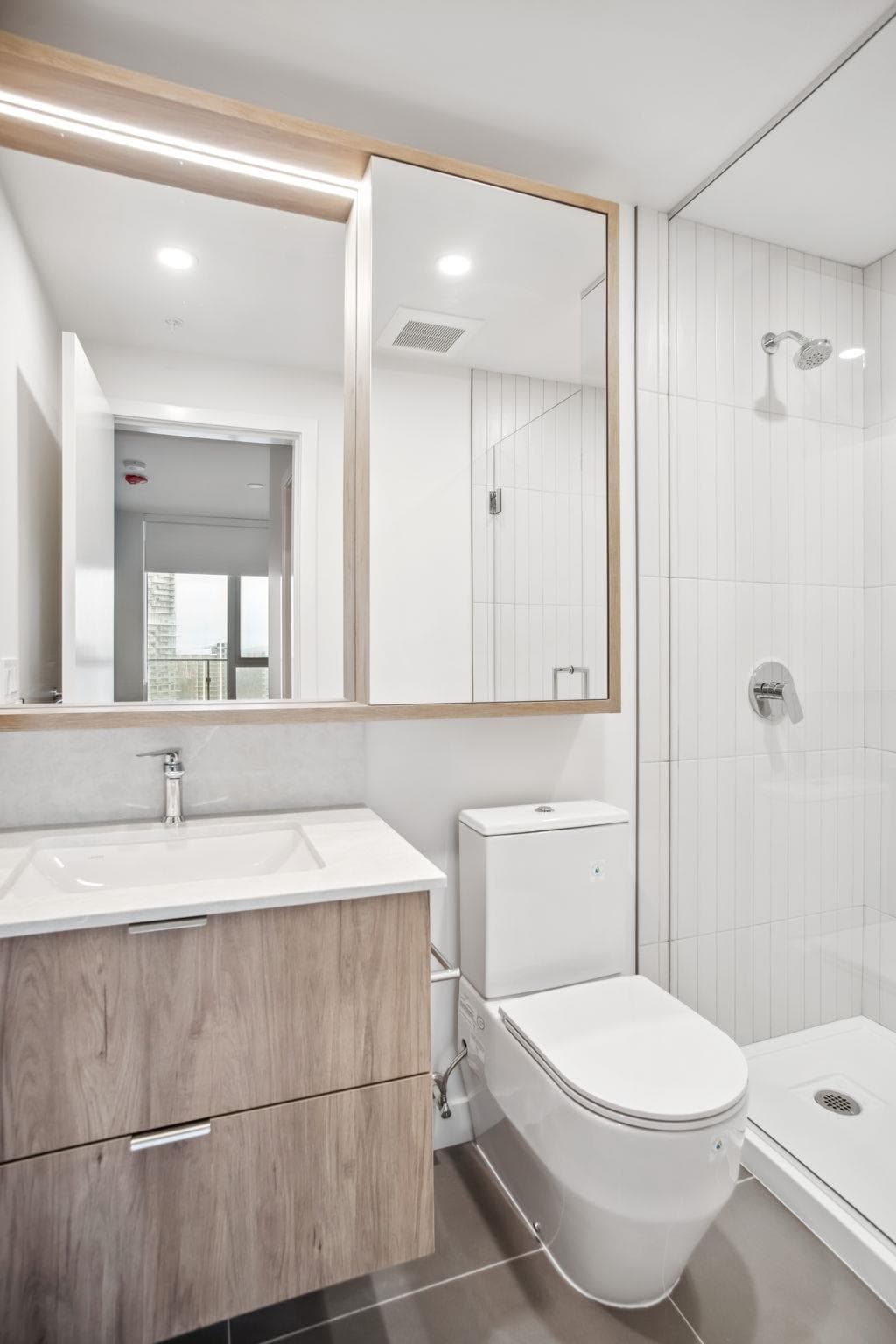 2707 - 537 Cottonwood Avenue, Coquitlam, V3J 0S4 — photo 4