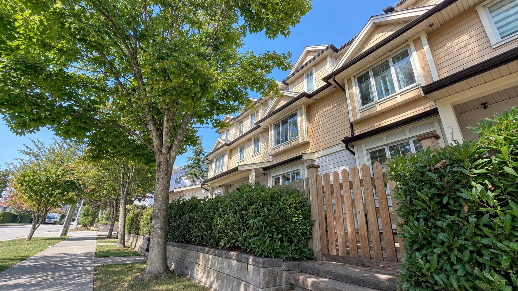 7010 Griffiths Avenue, Burnaby, V5E 0B2 — photo 2