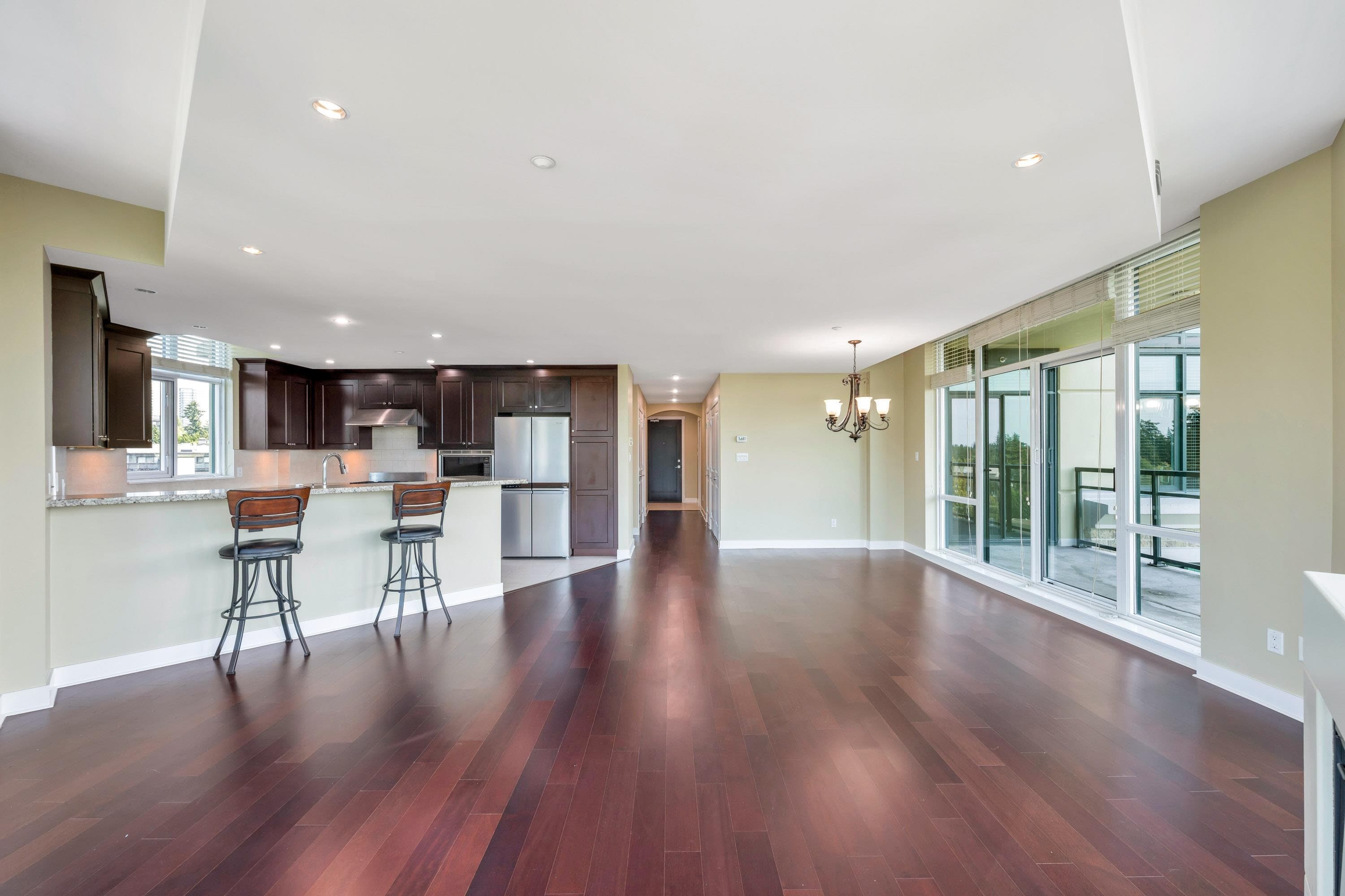 504 - 14824 North Bluff Road, White Rock, V4B 3E2 — photo 5