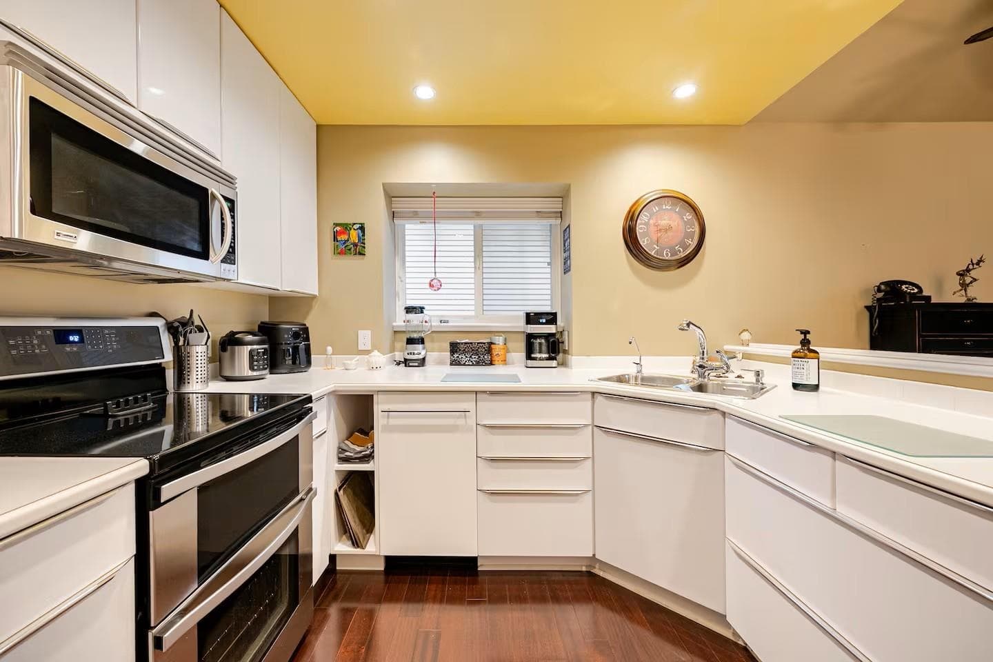 336 E 26th Street, North Vancouver, V7N 1B1 — photo 5
