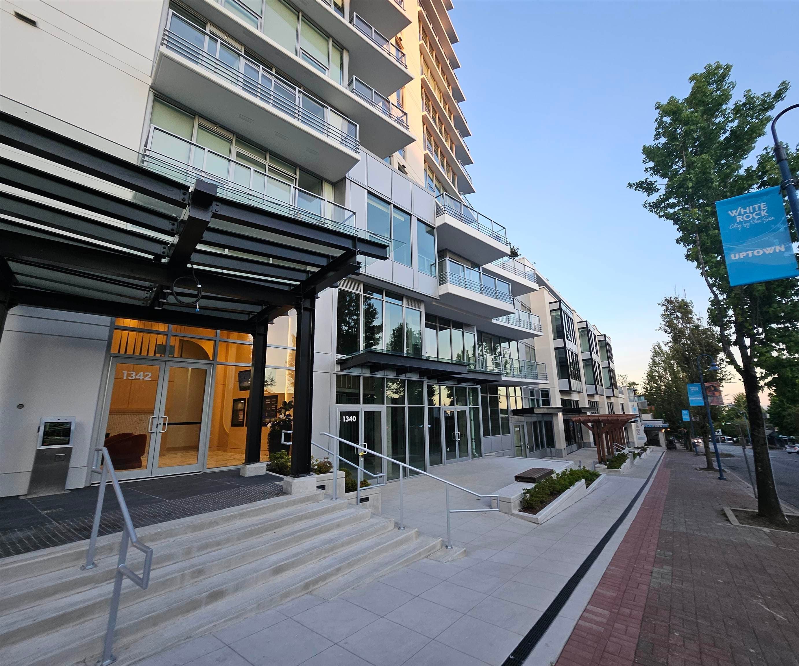 403 - 1342 Johnston Road, White Rock