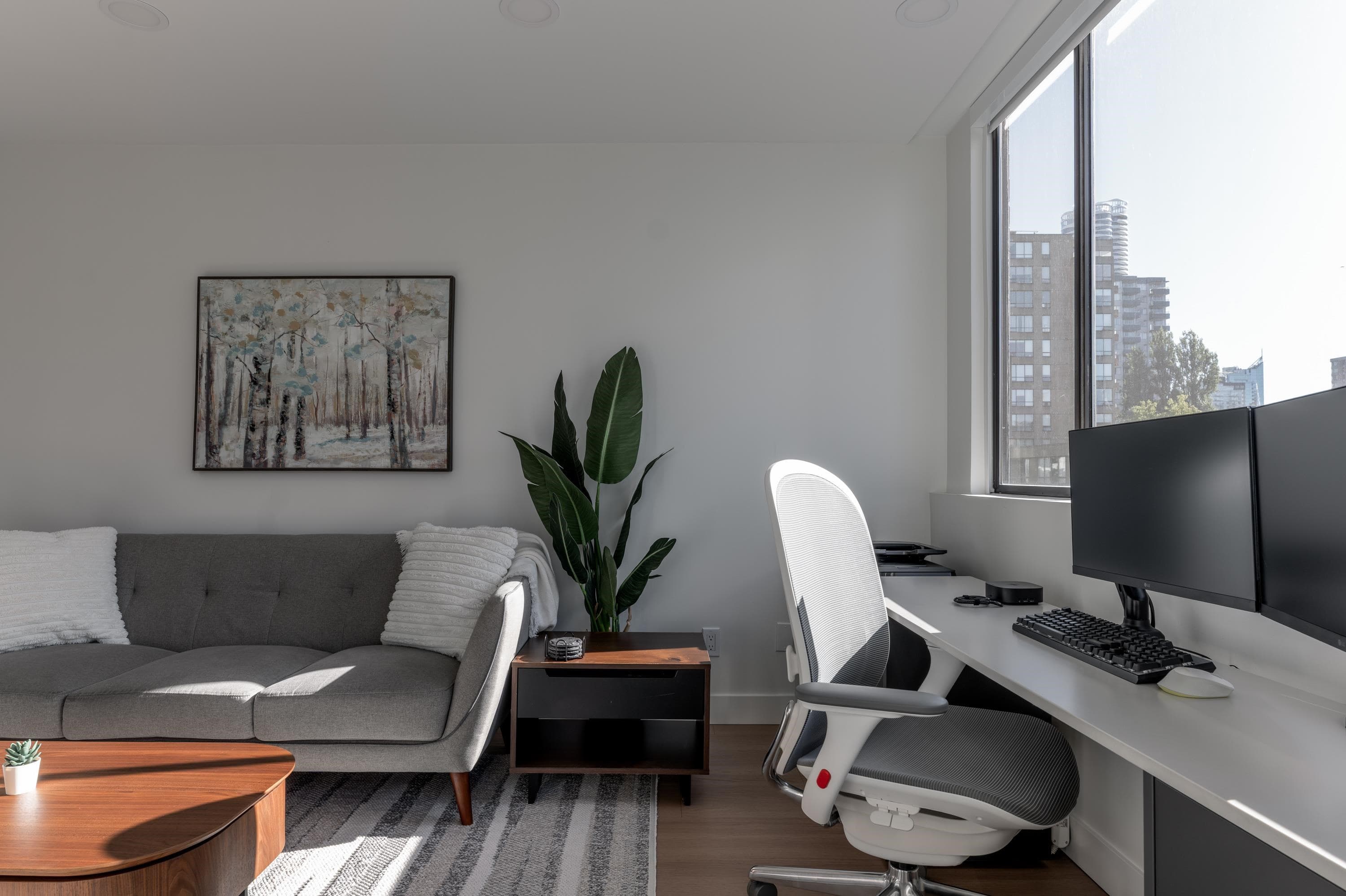 1270 Robson St, Vancouver, V6E 3Z6 — photo 2
