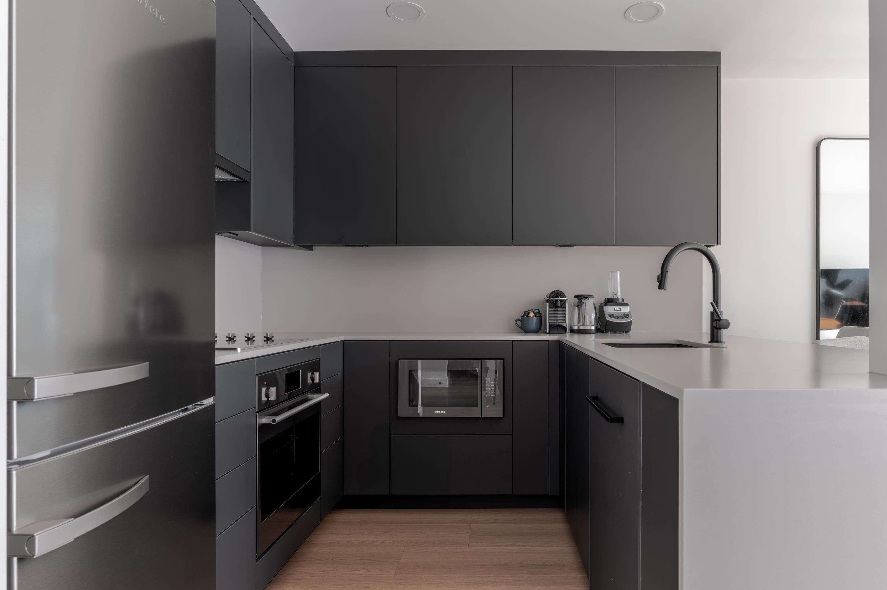 1270 Robson St, Vancouver, V6E 3Z6 — photo 4