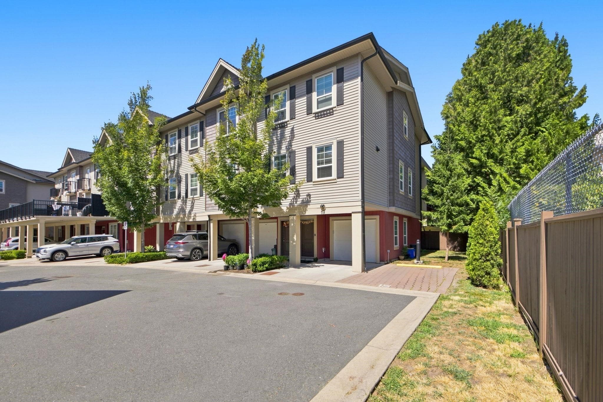 19 - 2530 Janzen Street, Abbotsford, V2T 0H7 — photo 2