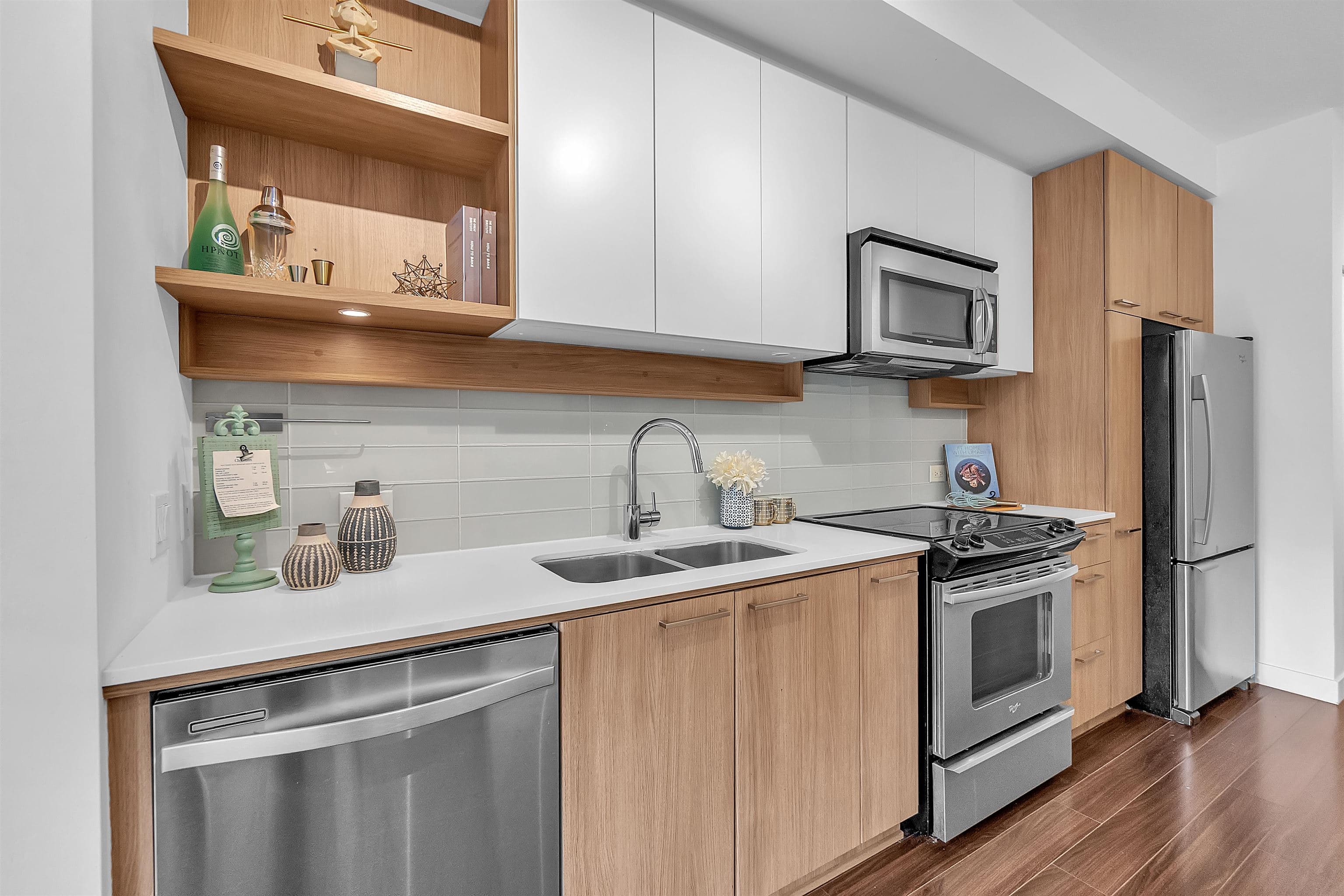 107 - 608 Como Lake Avenue, Coquitlam, V3J 0B2 — photo 4