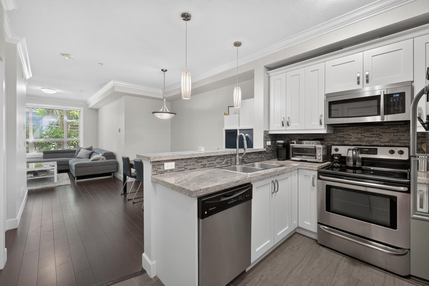 218 - 13897 Fraser Highway, Surrey, V3T 0G8 — photo 1
