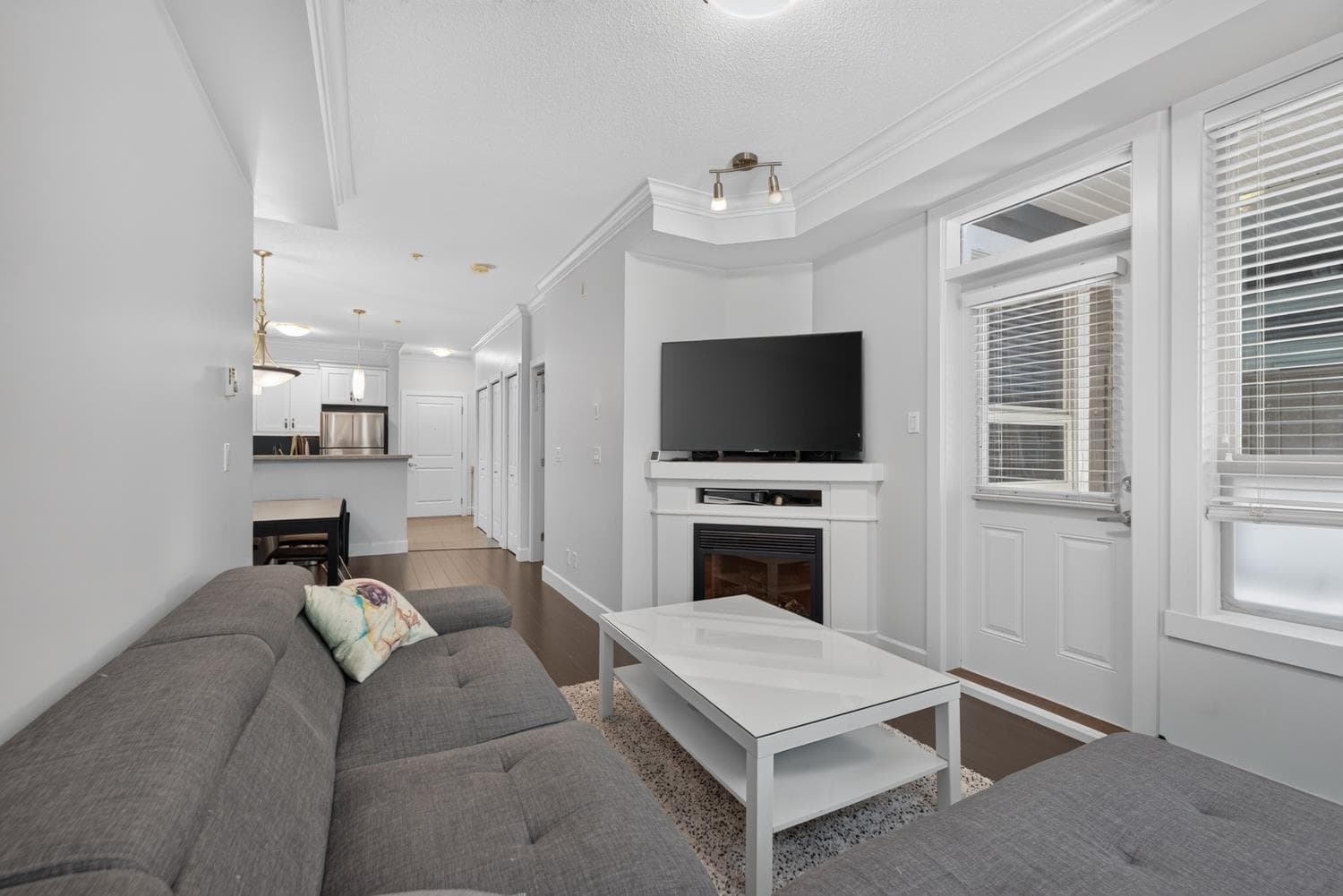 218 - 13897 Fraser Highway, Surrey, V3T 0G8 — photo 4