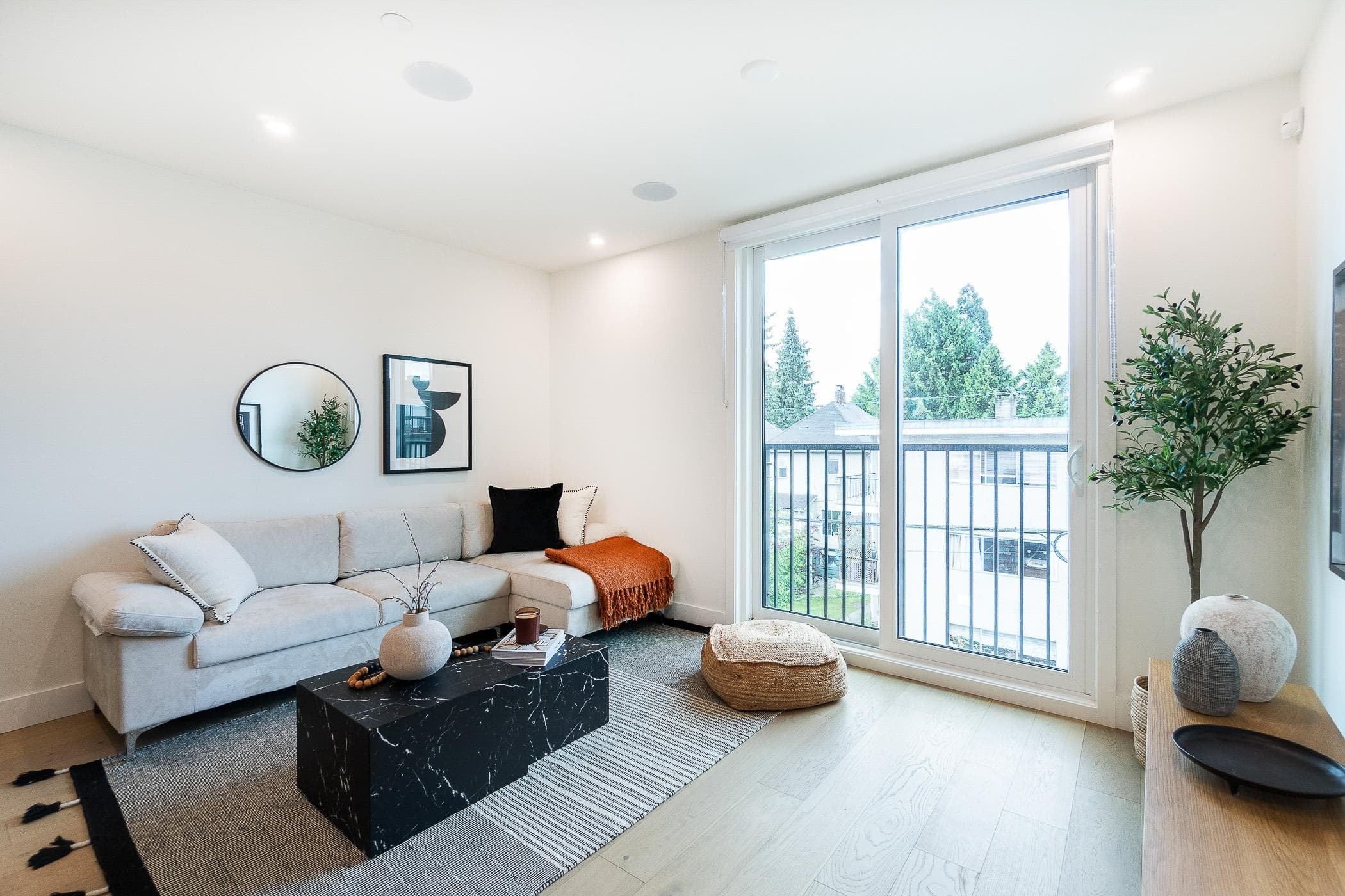 123 - 1552 E 3rd Avenue, Vancouver, V5N 1G9 — photo 2