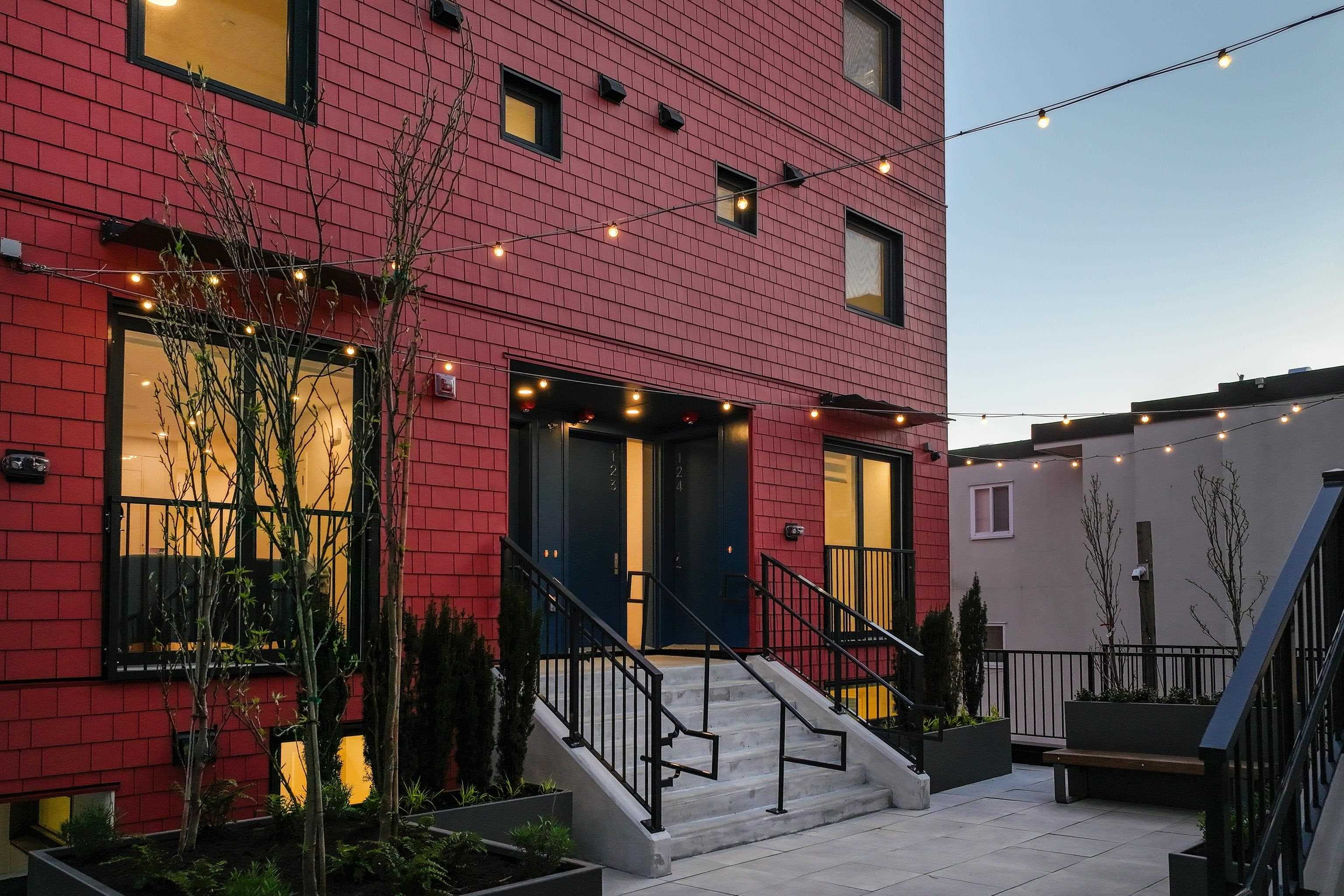 123 - 1552 E 3rd Avenue, Vancouver