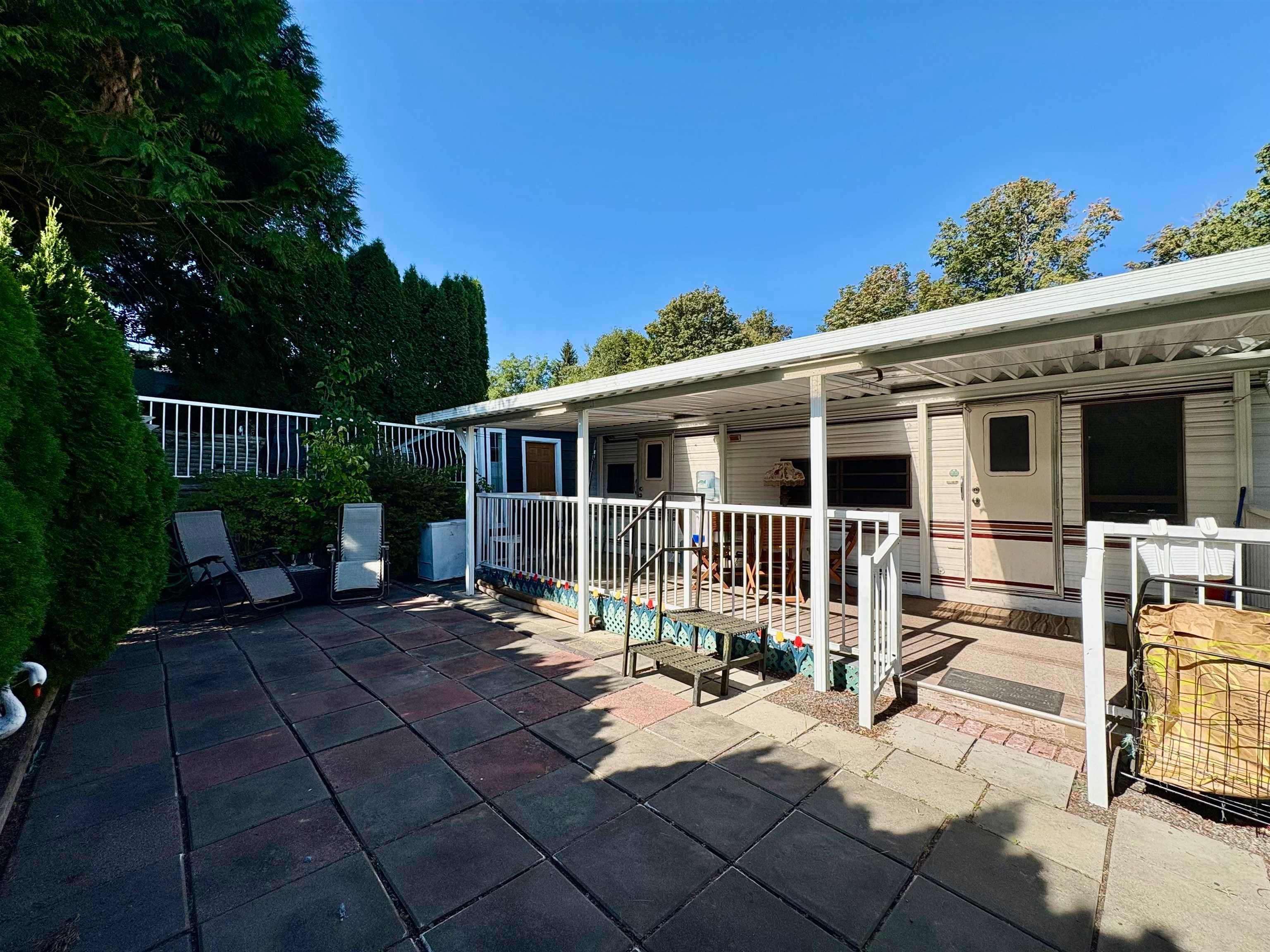 211 - 1436 Frost Road, Cultus Lake, V2R 4X8 — photo 1