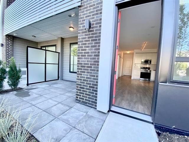 102 - 15858 Fraser Highway, Surrey, V4N 6X4 — photo 3