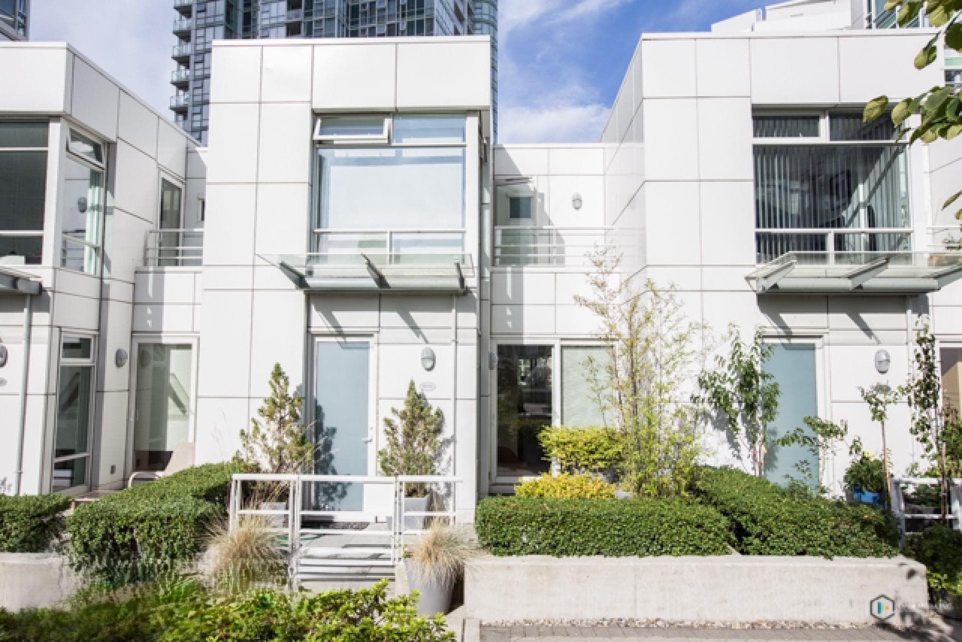 THN - 1111 Marinaside Crescent, Vancouver, V6Z 2Y3 — photo 3