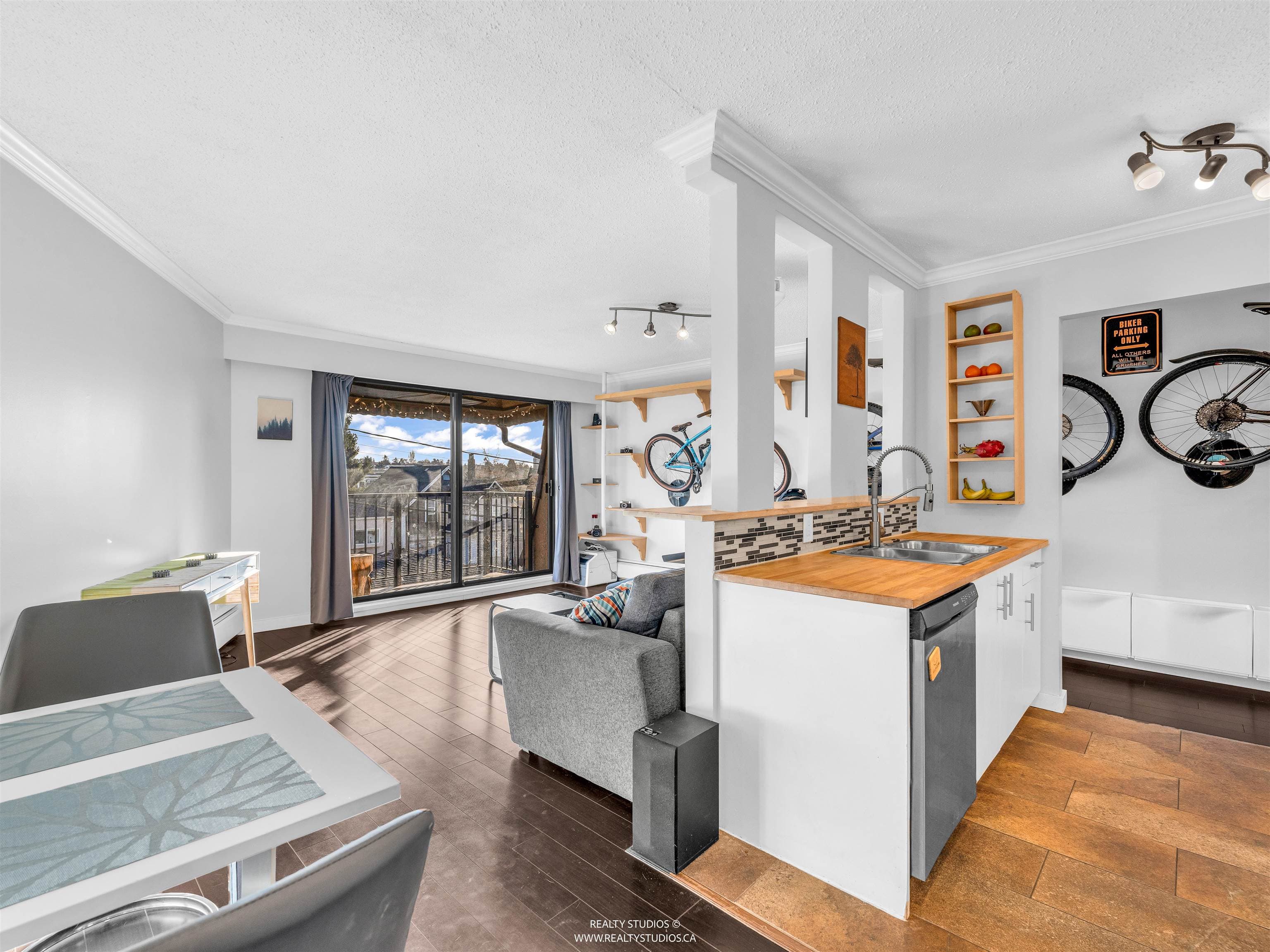 306 - 2222 Cambridge Street, Vancouver, V5L 1E6 — photo 3