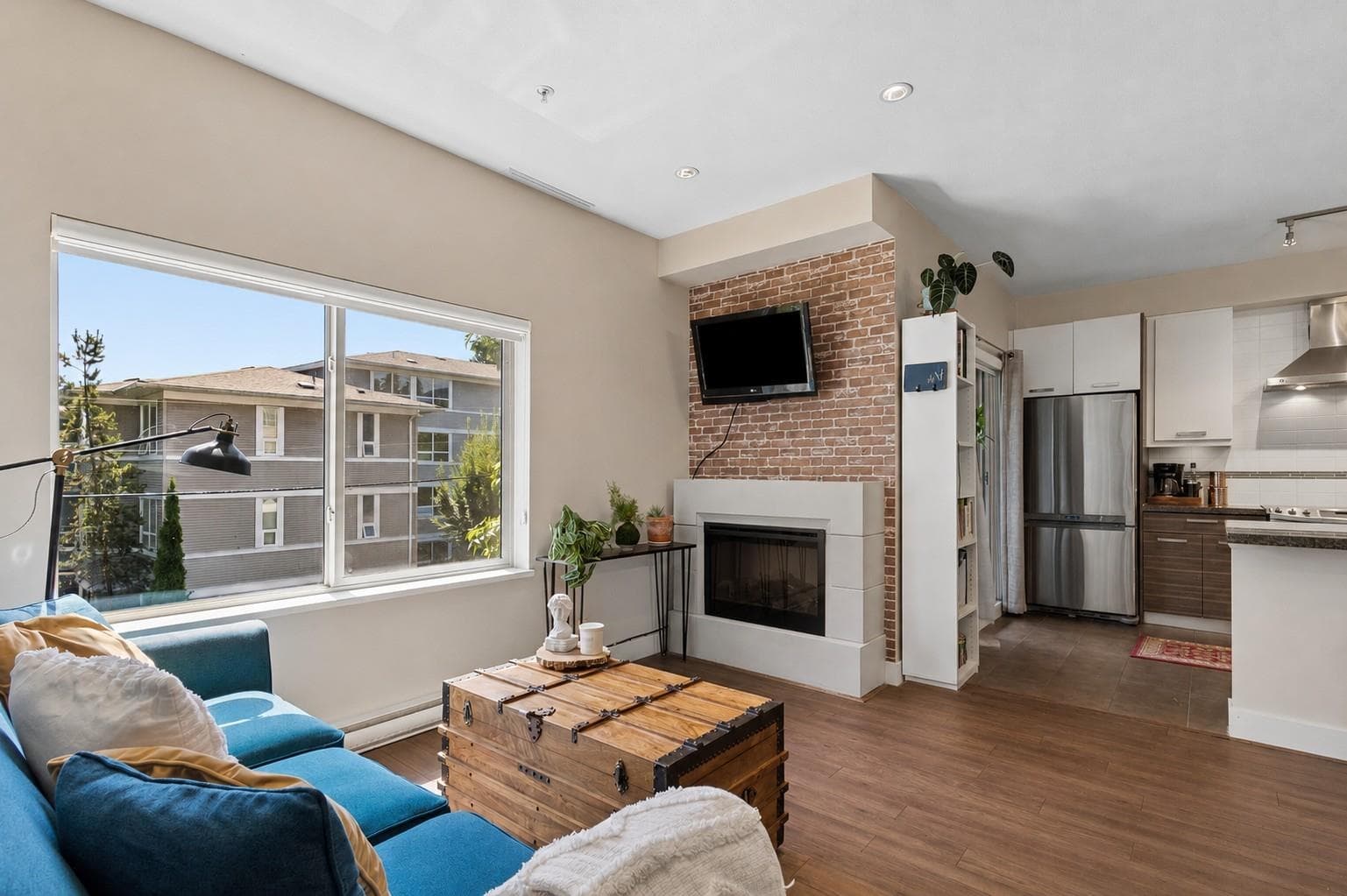 206 - 1273 Marine Drive, North Vancouver, V7P 1T3 — photo 4