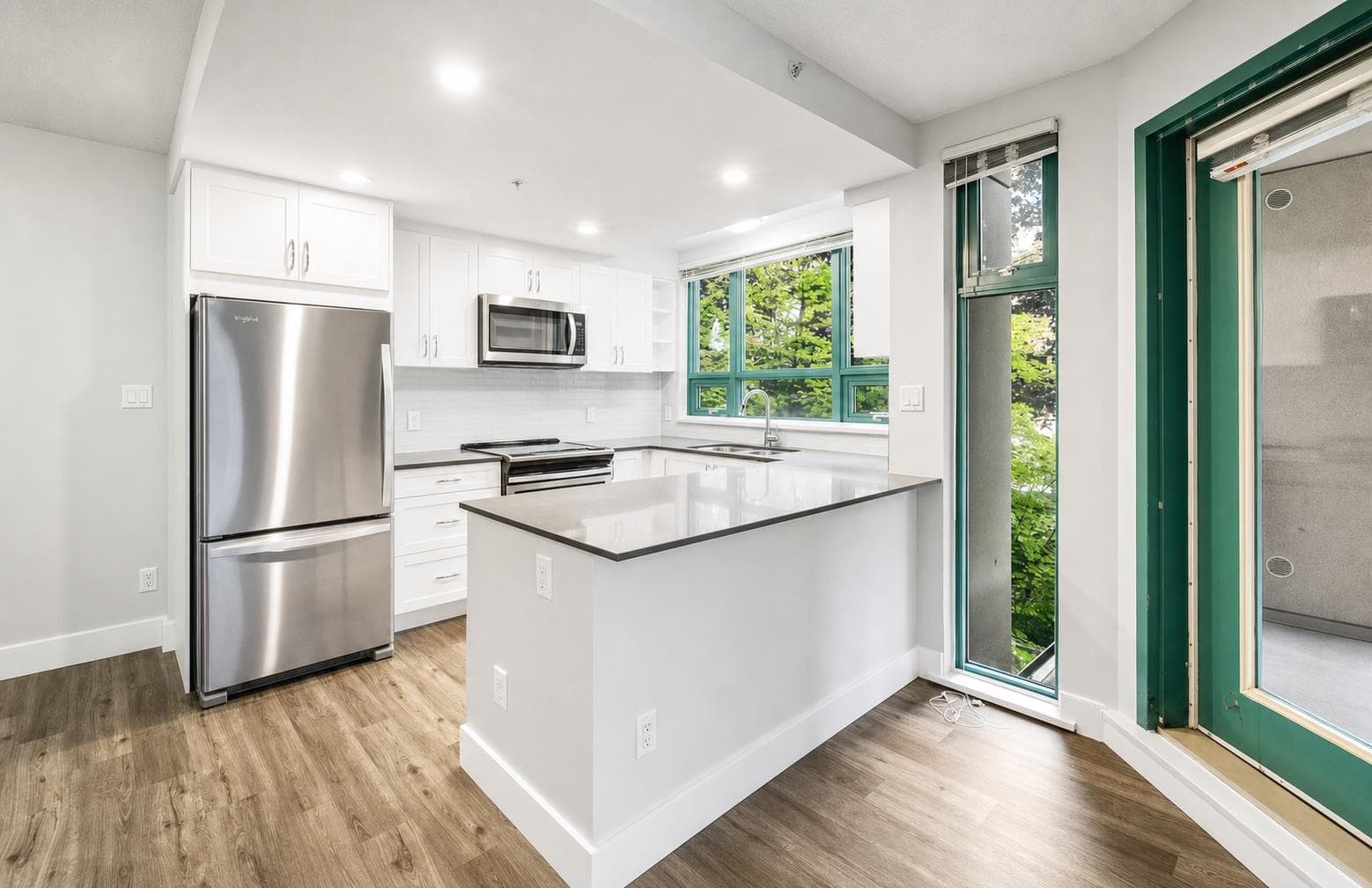 304 - 150 E Keith Road, North Vancouver, V7L 1T8 — photo 3