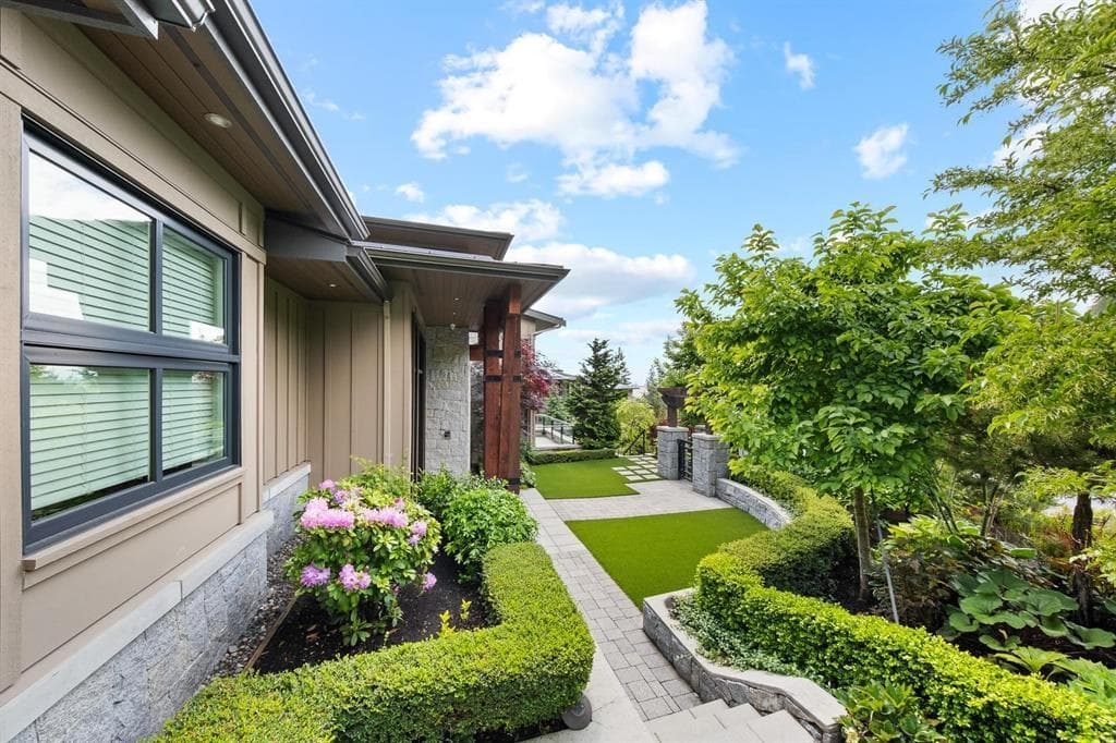 2972 Burfield Place, West Vancouver, V7S 0A9 — photo 2