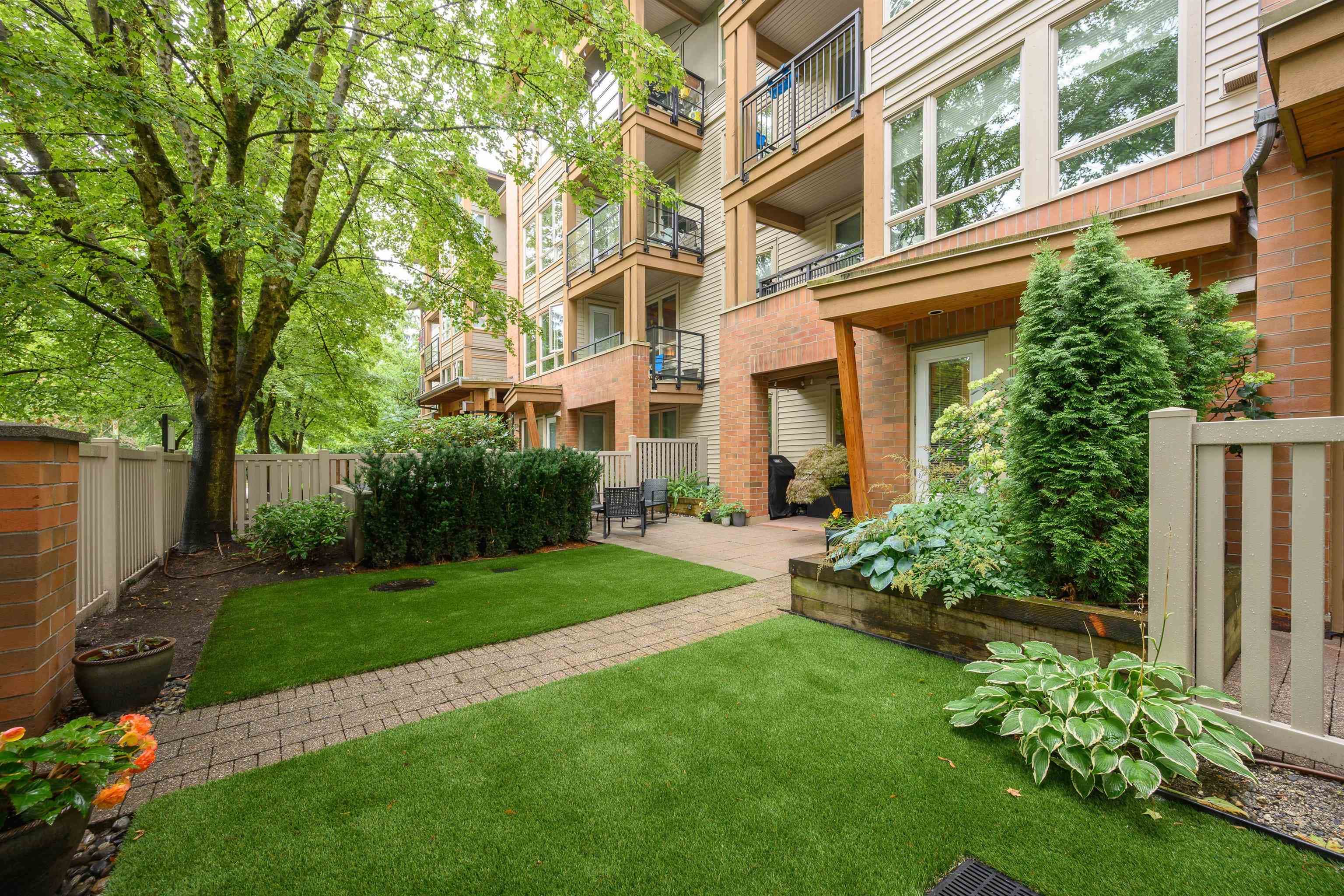 112 - 2601 Whiteley Court, North Vancouver, V7J 2R7 — photo 2