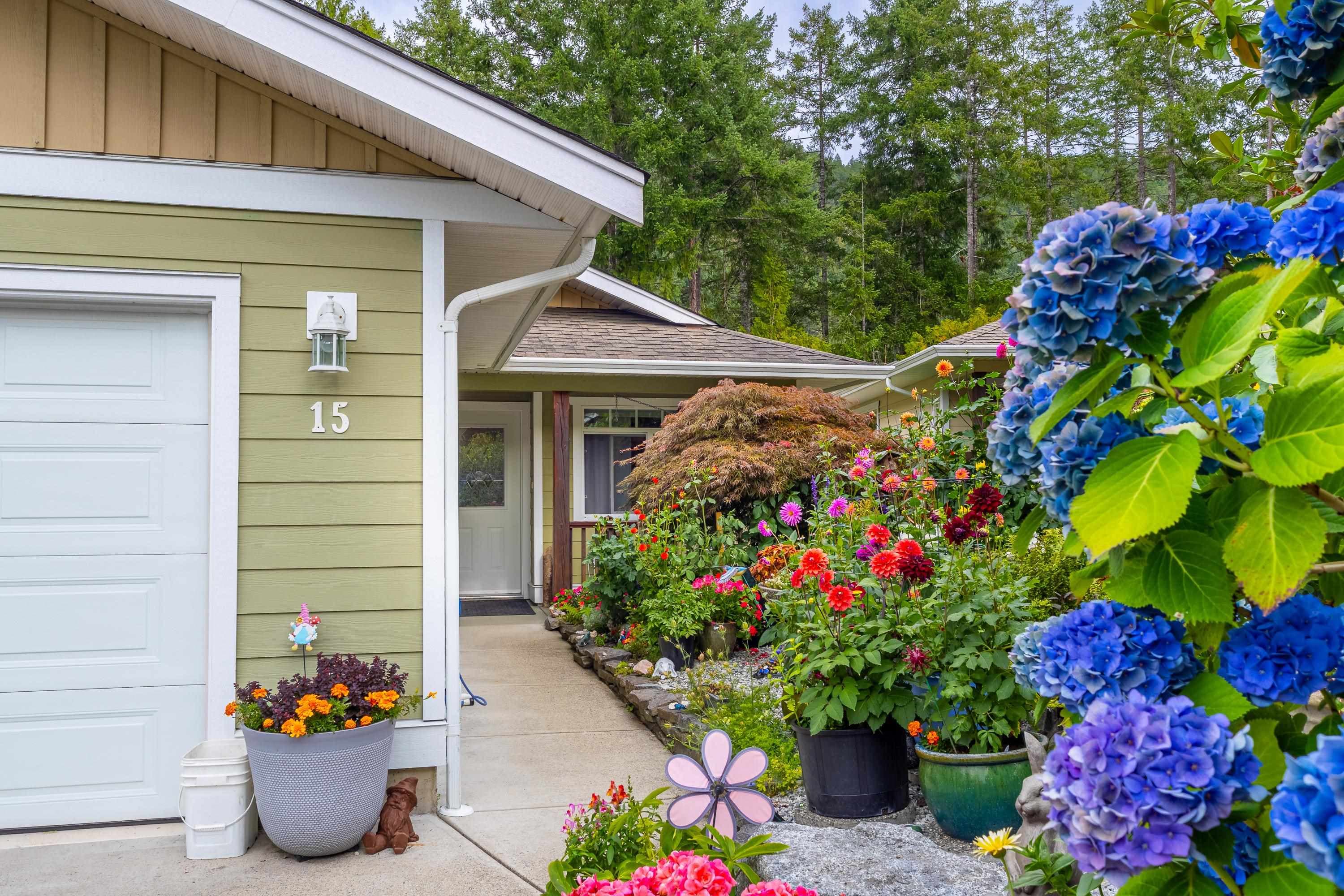 15 - 12710 Lagoon Road, Madeira Park, V0N 2H1 — photo 1