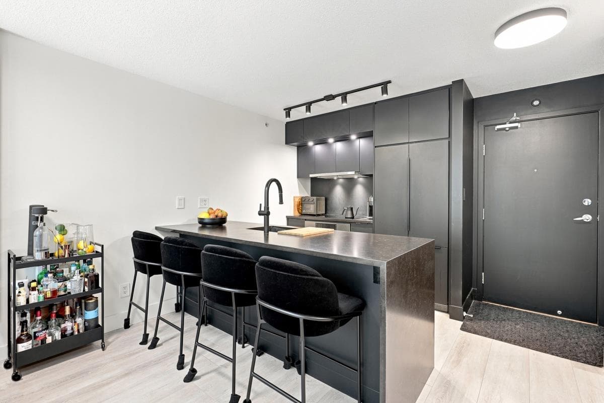 212 - 1082 Seymour Street, Vancouver, V6B 1X9 — photo 3